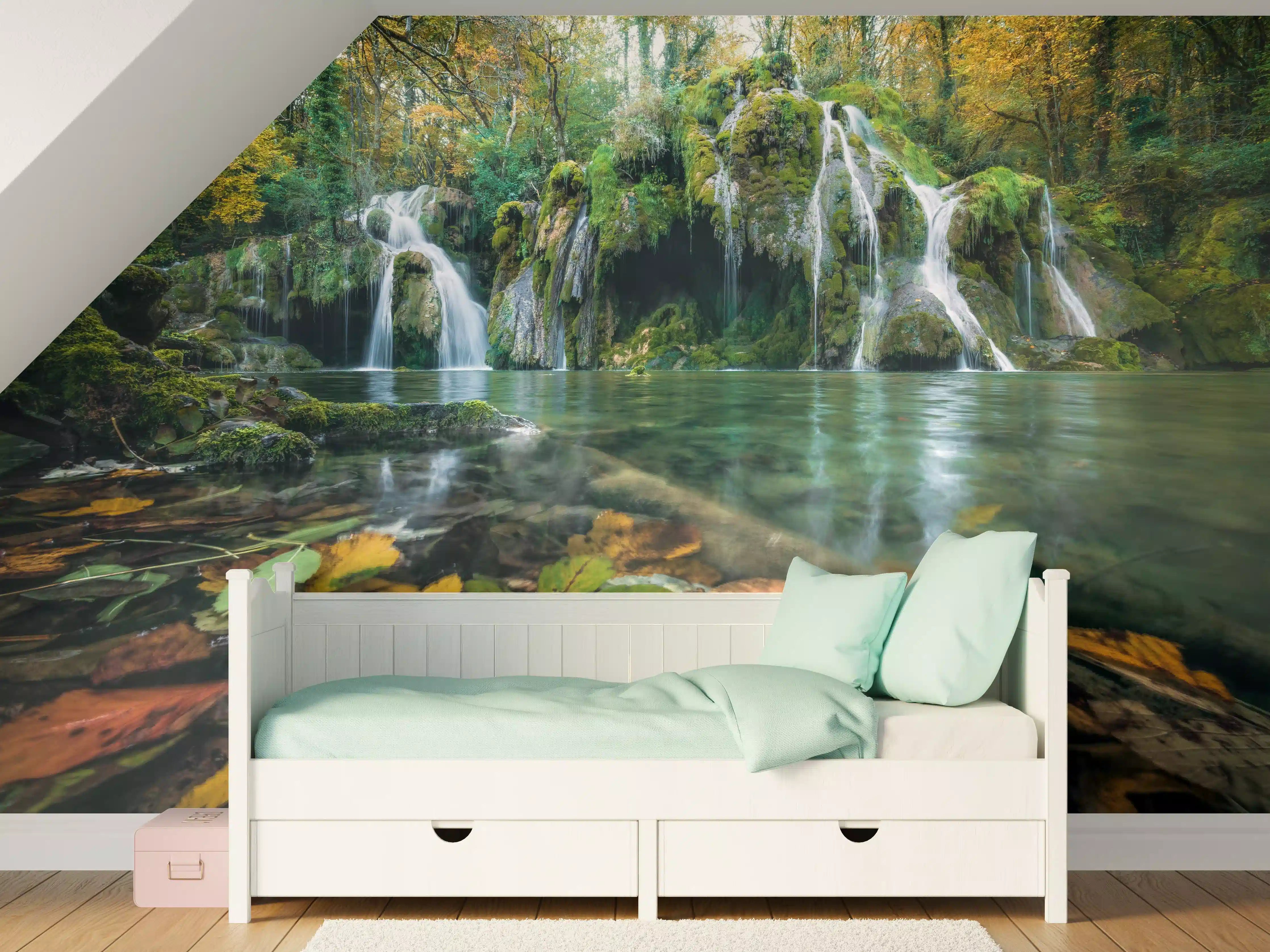 Kinderzimmer Wandgestaltung - Herbstblätter im See