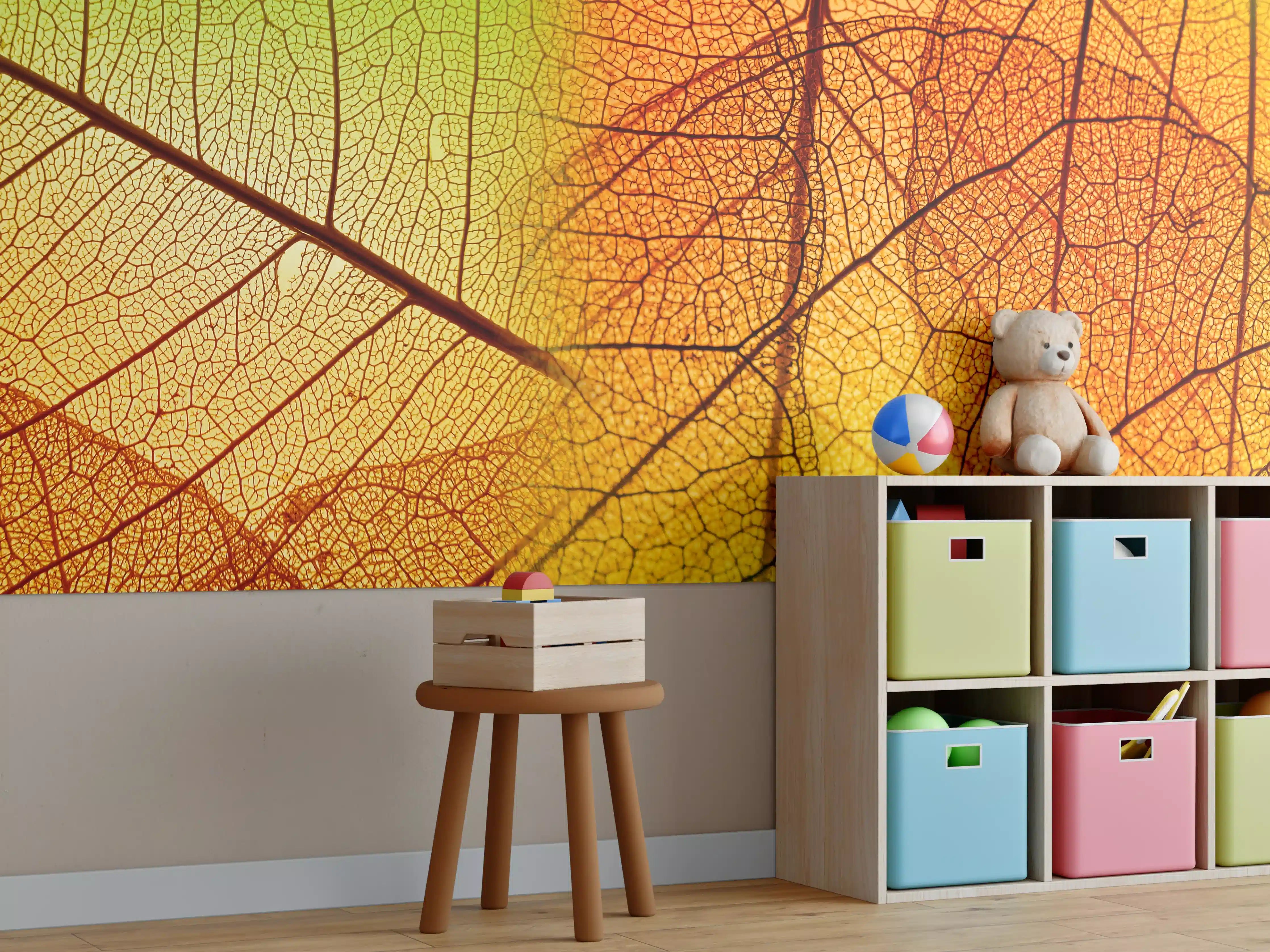 Kinderzimmer Wandgestaltung - Herbstlaub in warmen Farbtönen