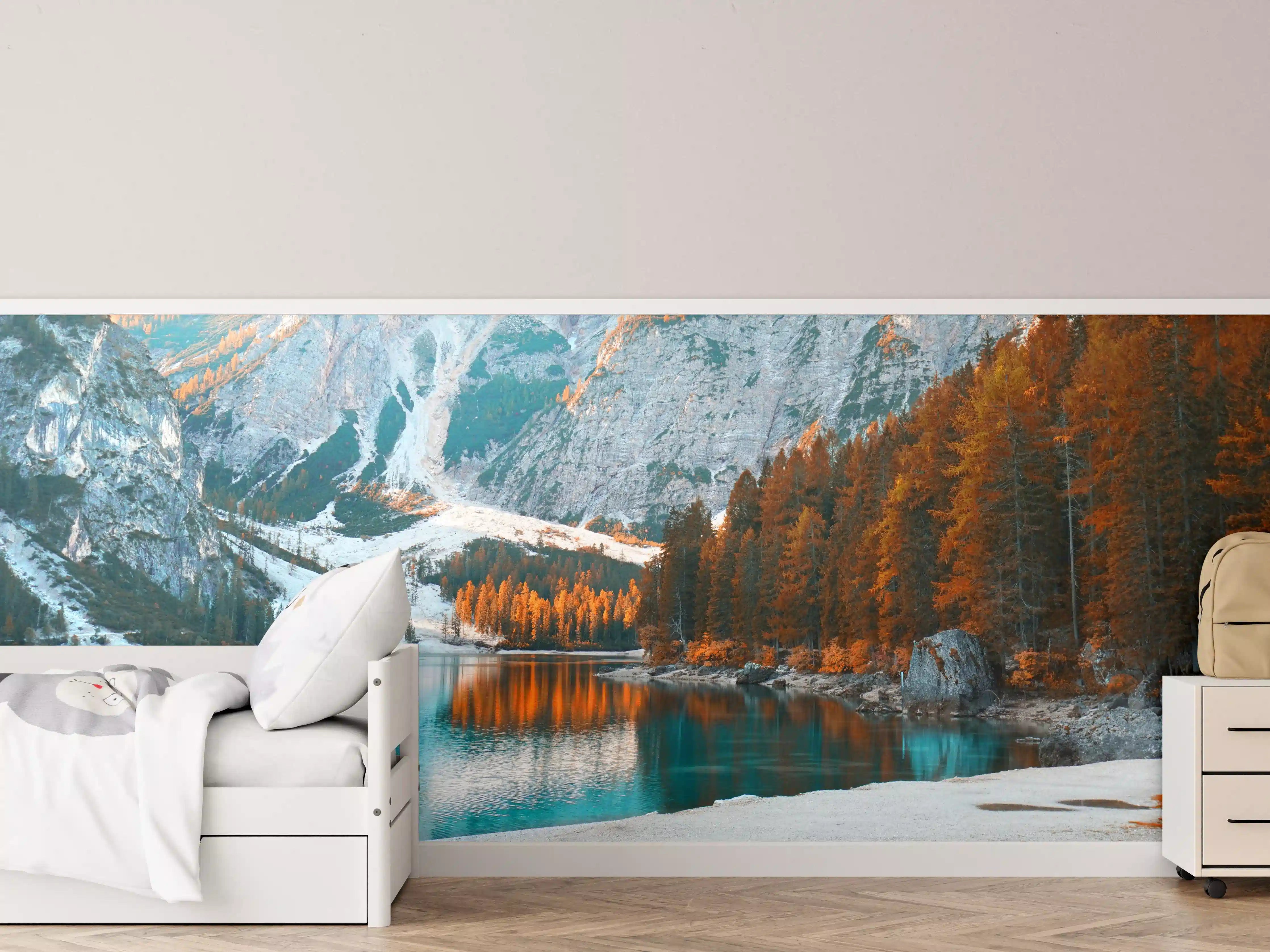 Kinderzimmer Wandgestaltung - Herbstliche Bergsee-Landschaft