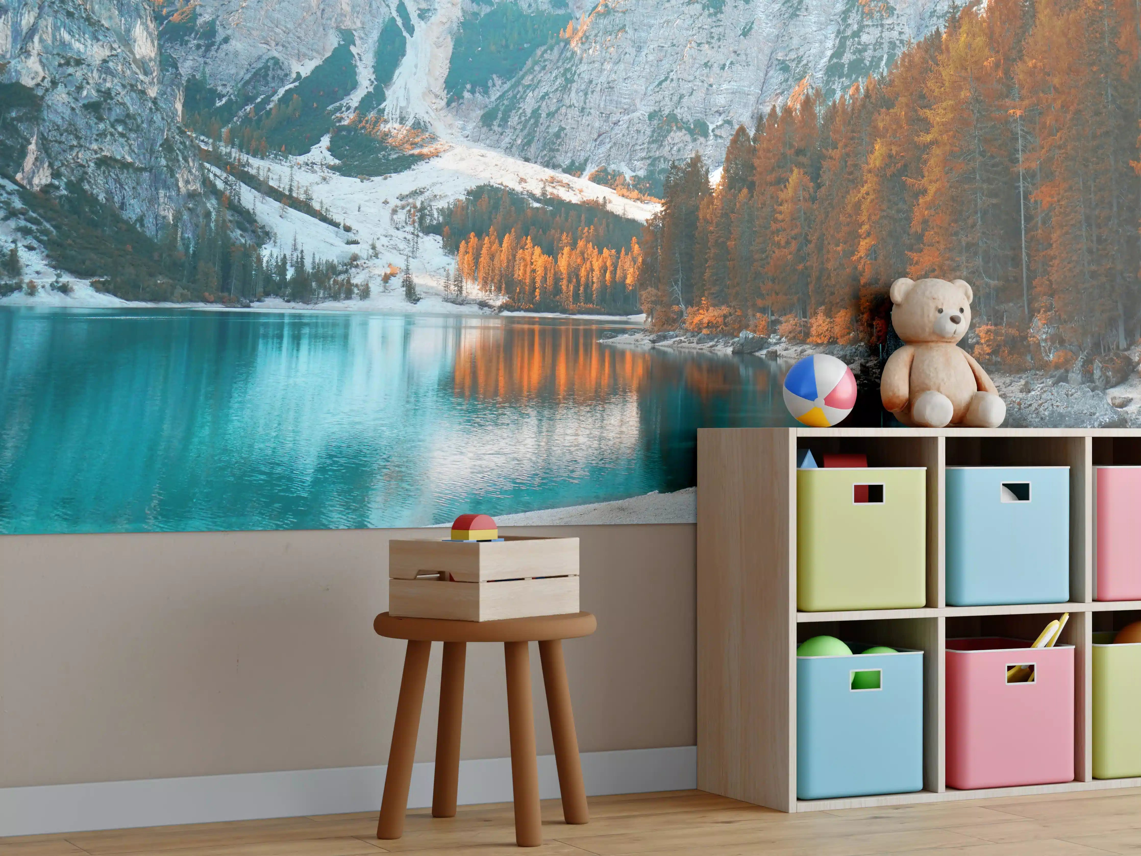 Kinderzimmer Wandgestaltung - Herbstliche Bergsee-Landschaft