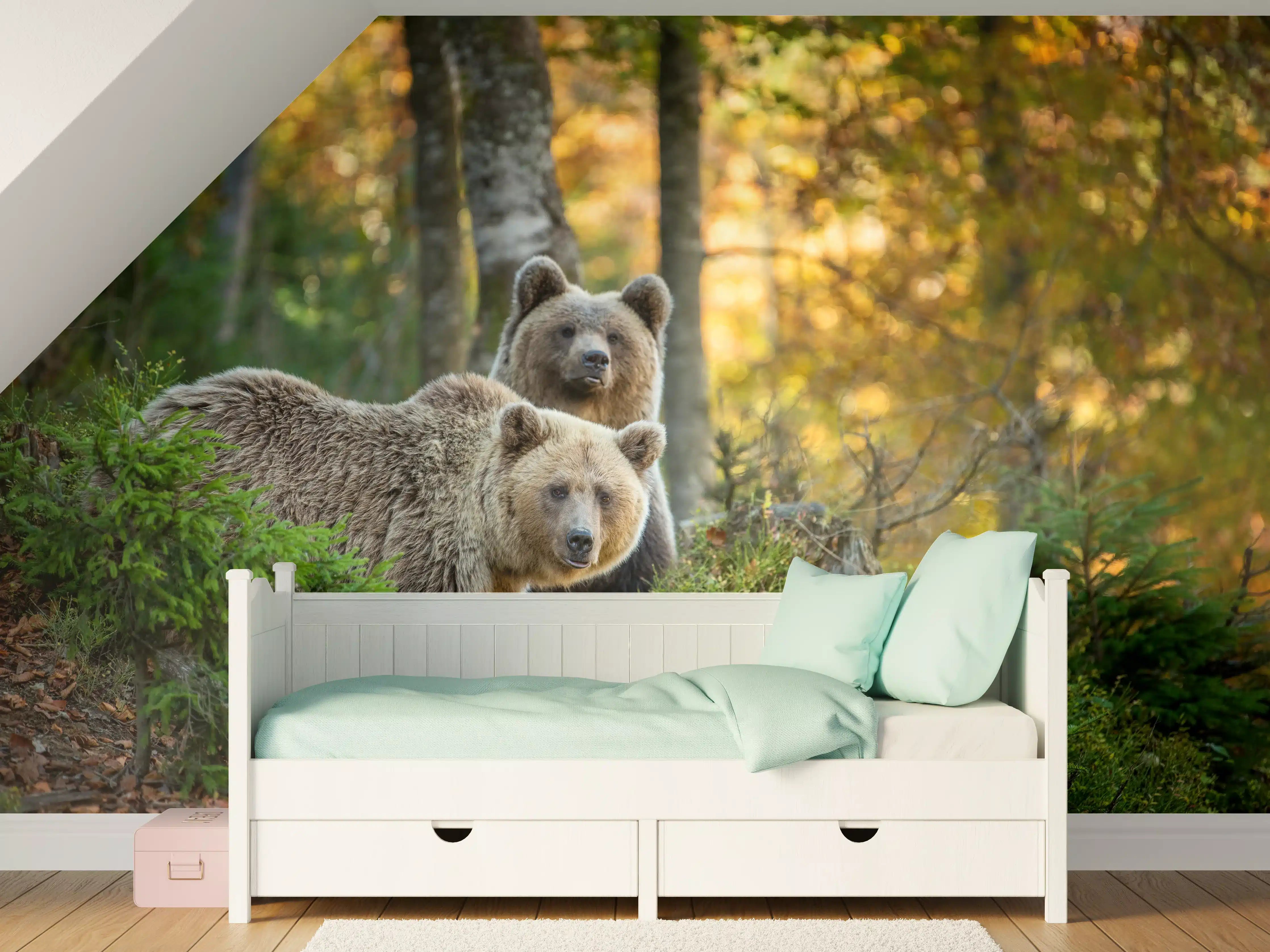 Kinderzimmer Wandgestaltung - Herbstlicher Braunbär im Wald