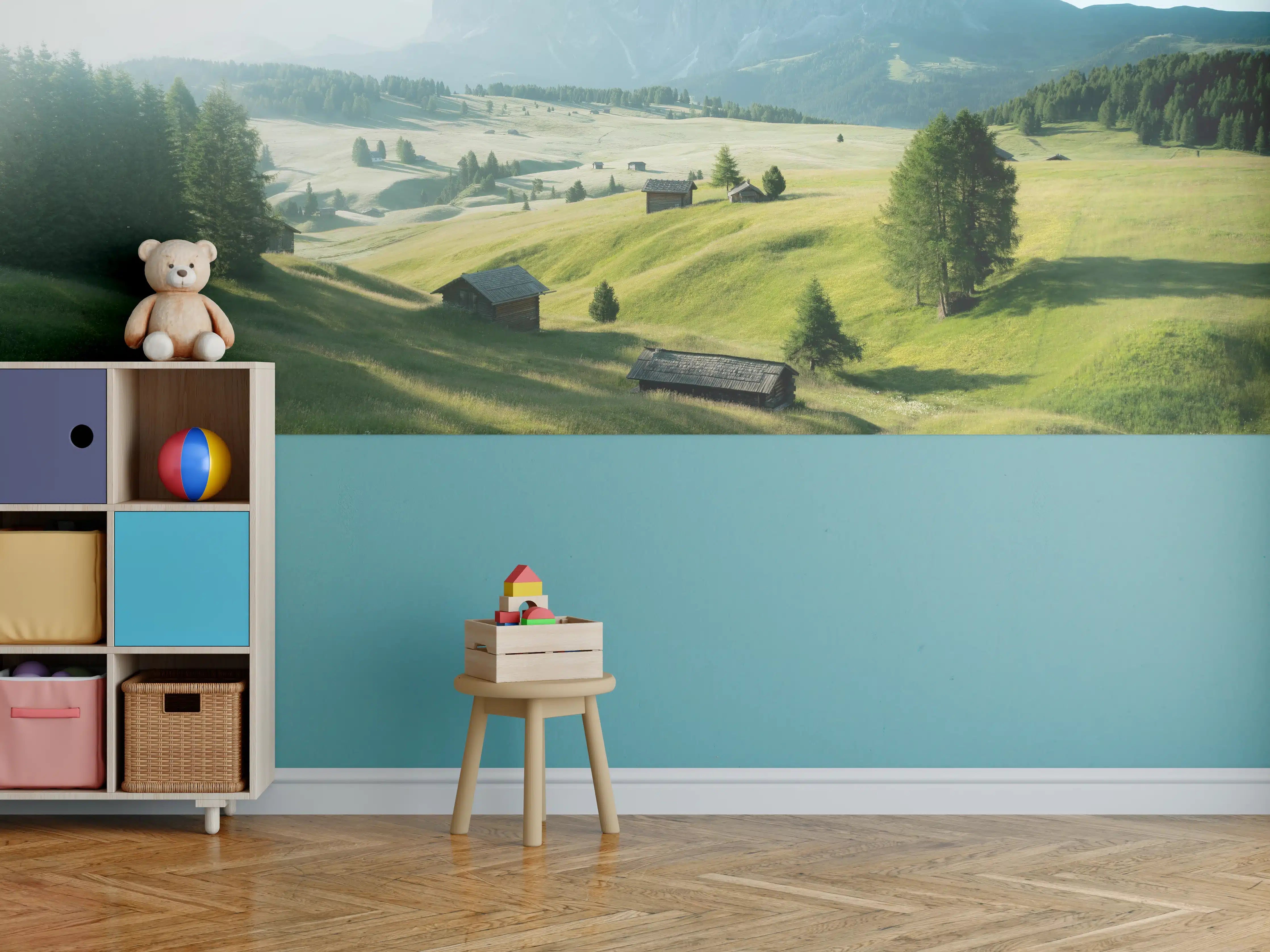 Kinderzimmer Wandgestaltung - Idyllische Berglandschaft mit grünen Hügeln