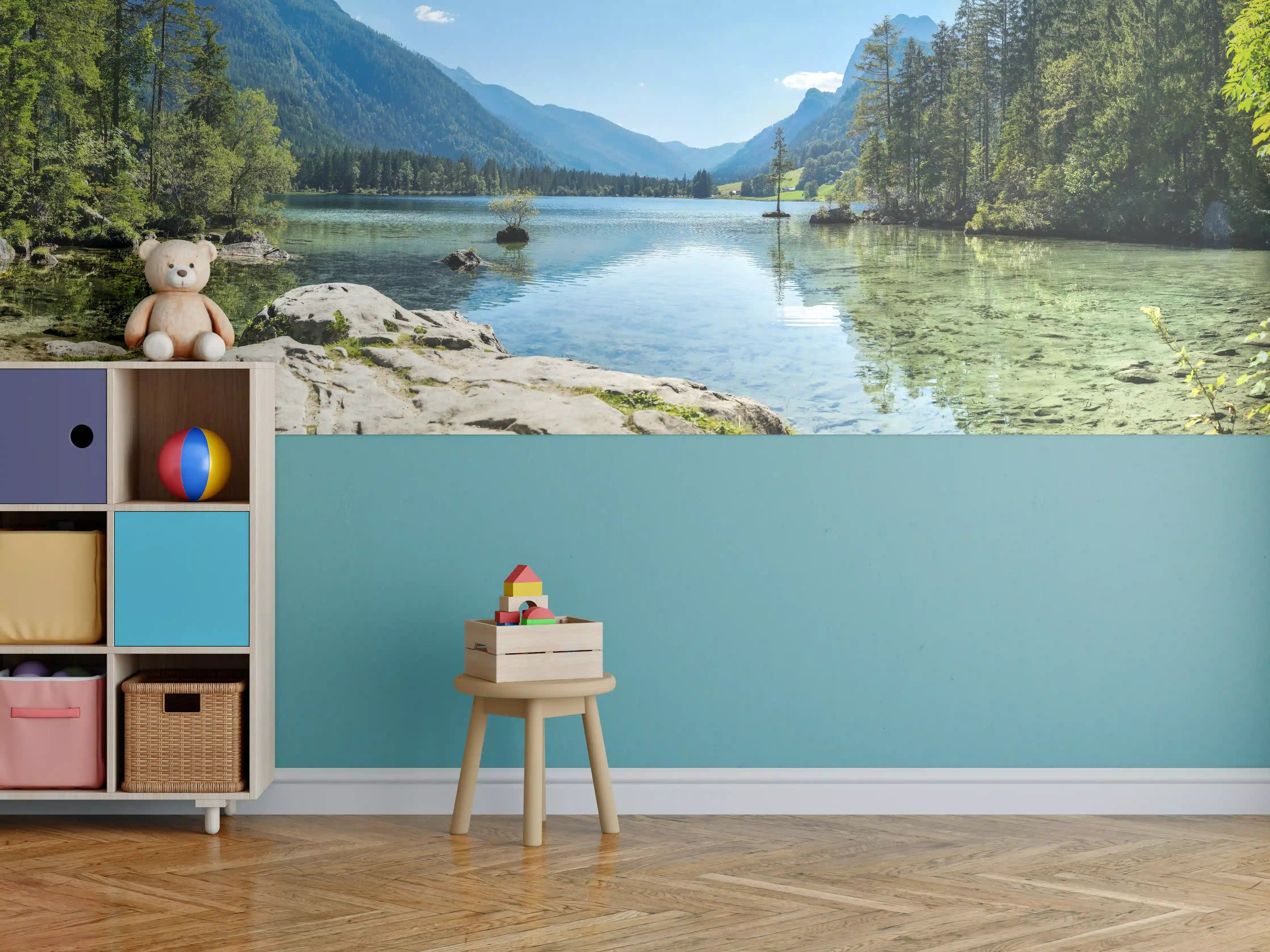 Kinderzimmer Wandgestaltung - Idyllischer Bergsee inmitten von Wäldern