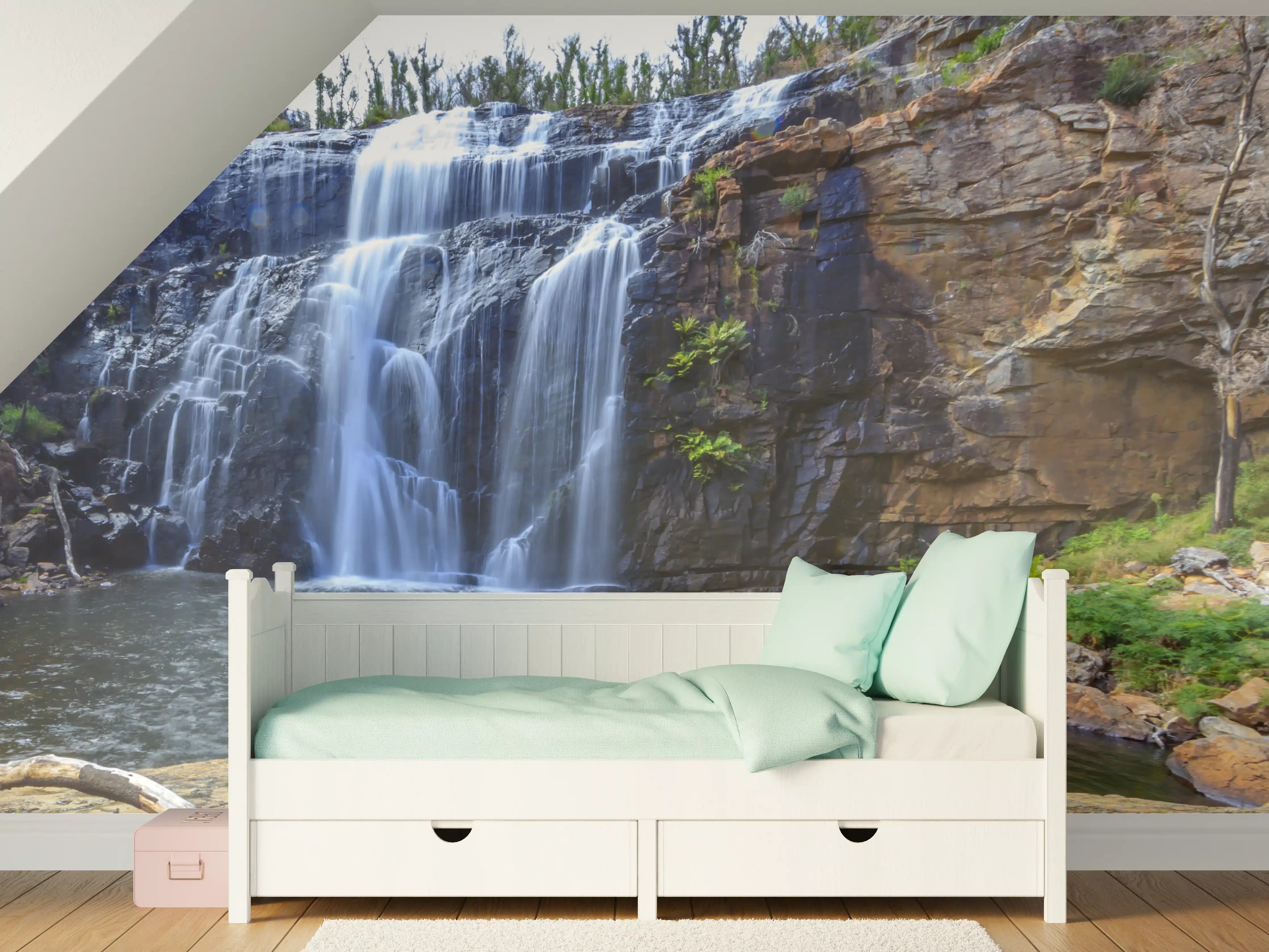 Kinderzimmer Wandgestaltung - Idyllischer Wasserfall in New South Wales Australien