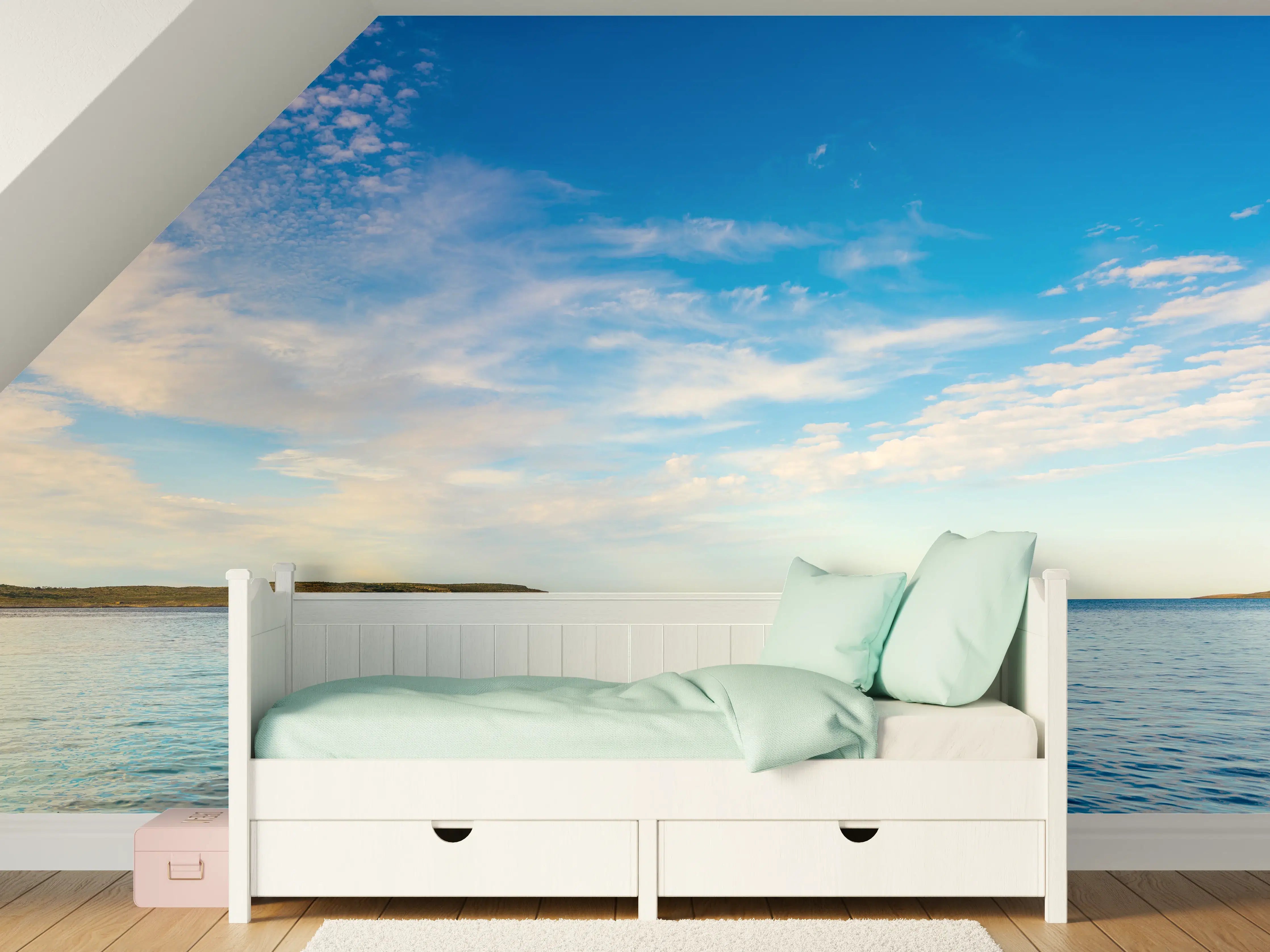 Kinderzimmer Wandgestaltung - Idyllischer blauer Meereshorizont mit Wolken
