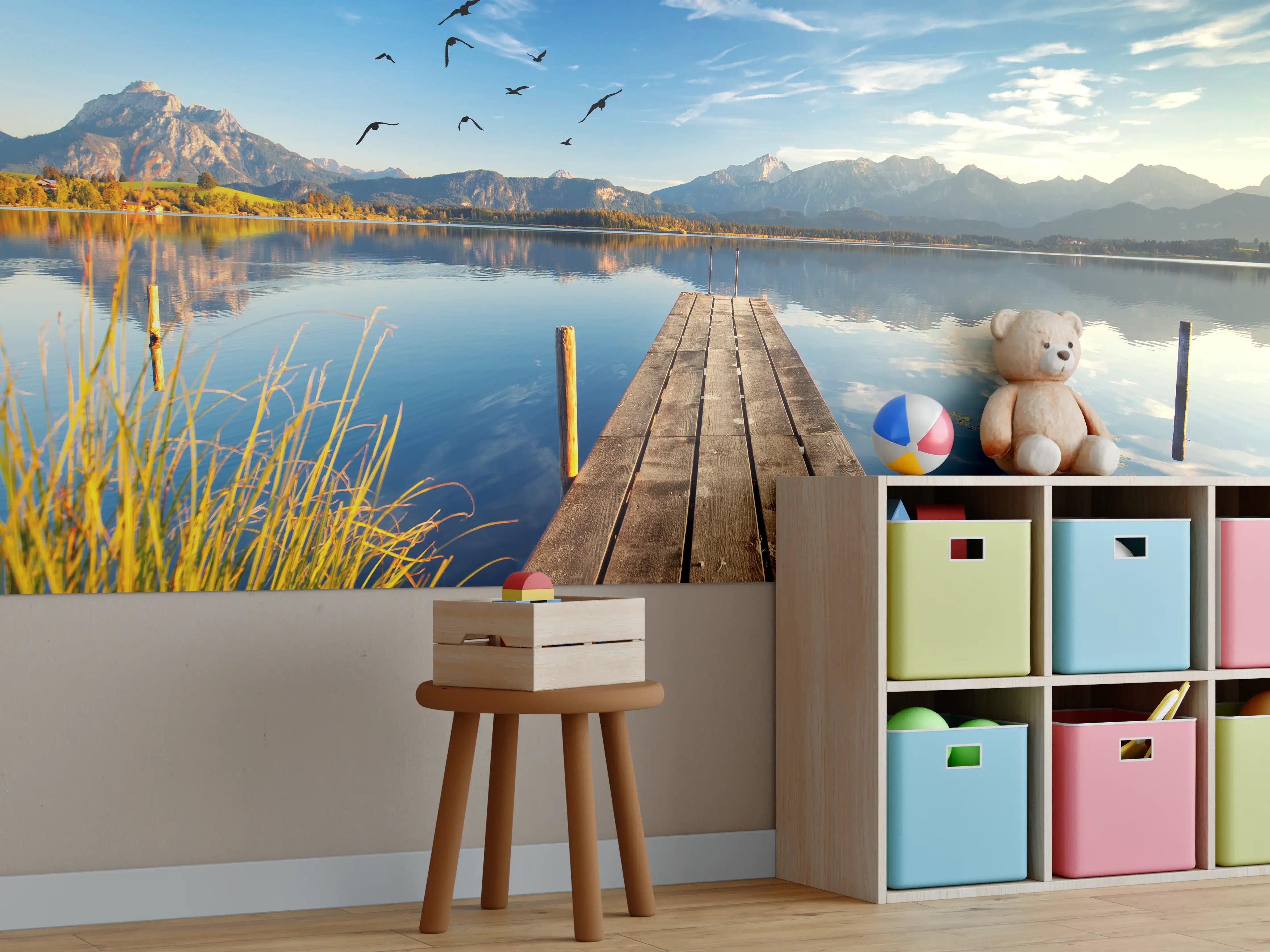 Kinderzimmer Wandgestaltung - Idyllisches Dorf in Bayerischen Alpen