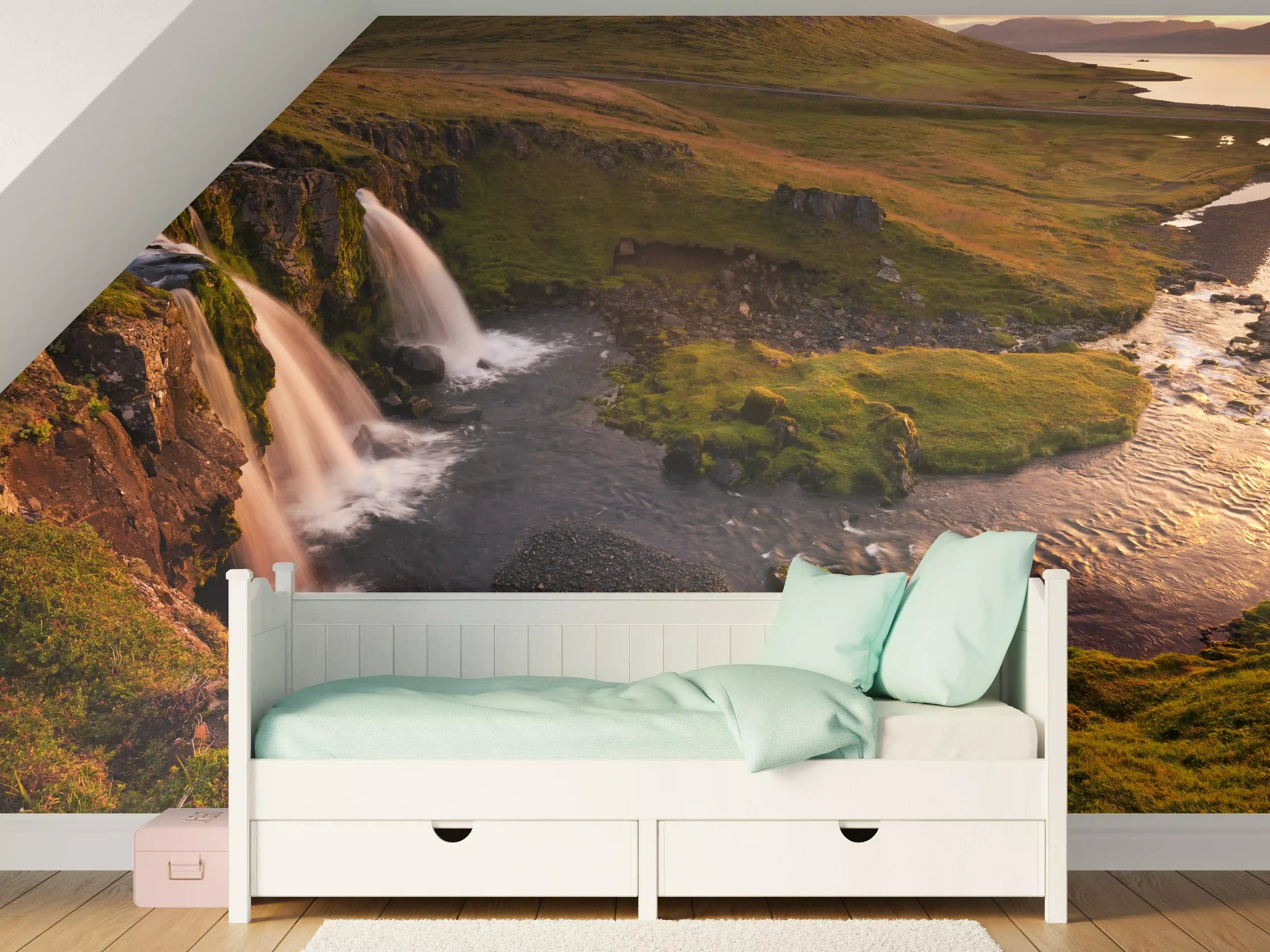 Kinderzimmer Wandgestaltung - Island Wasserfall Morgenrot