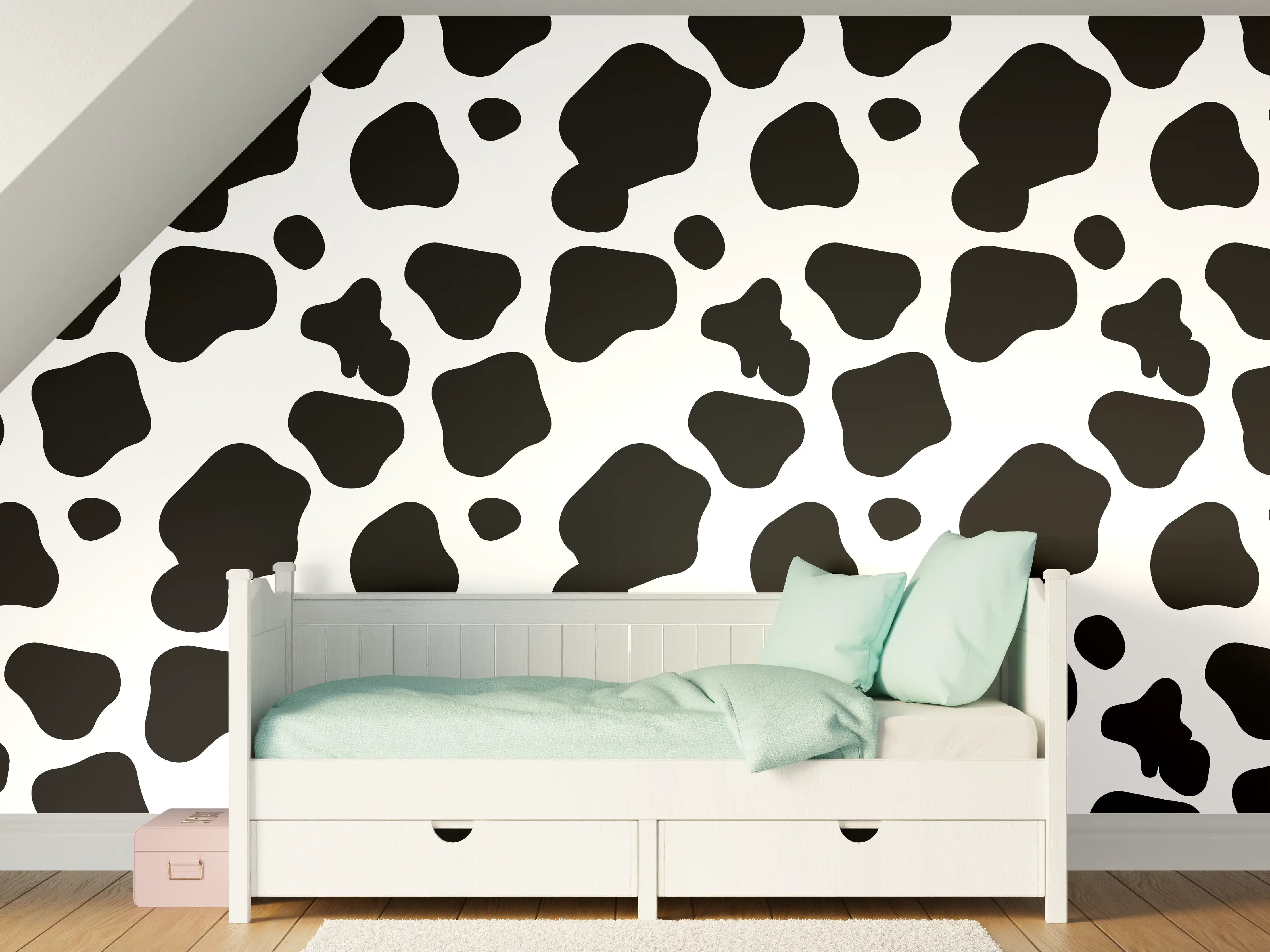 Kinderzimmer Wandgestaltung - Kraftvolles Cow-Print Muster in Schwarz-Weiß