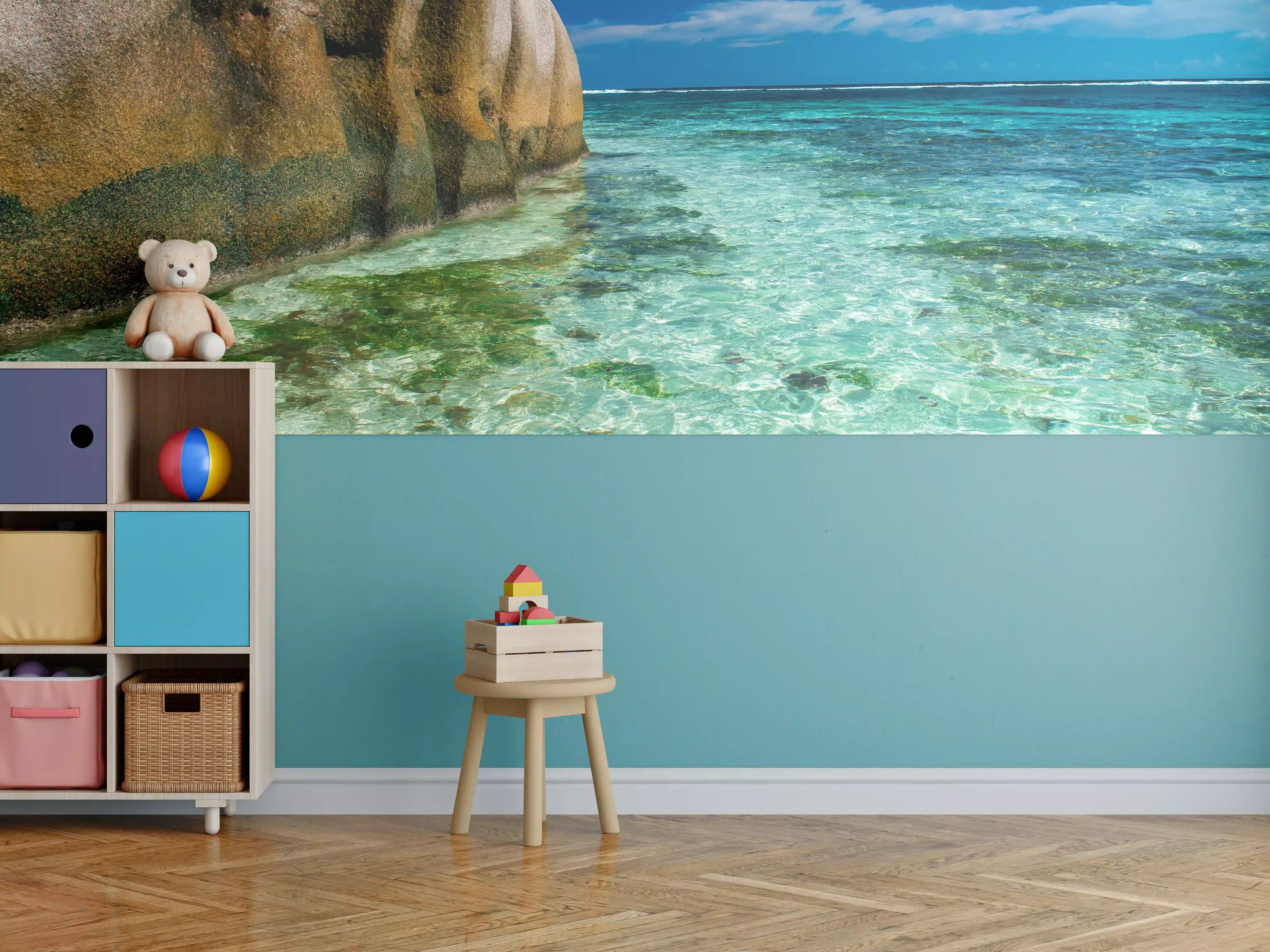 Kinderzimmer Wandgestaltung - Kristallklares Wasser und Felsenküste