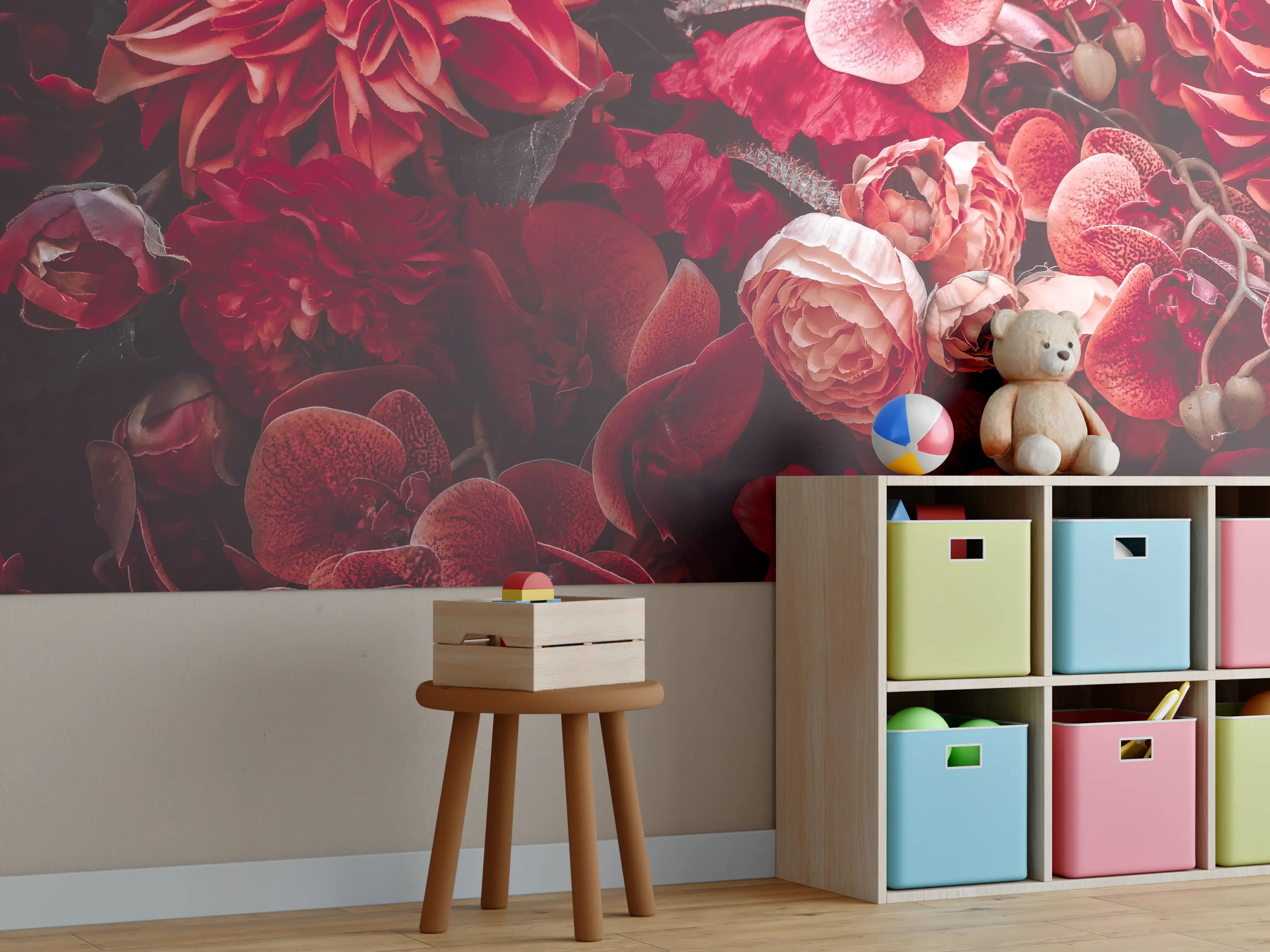 Kinderzimmer Wandgestaltung - Künstliche rötliche Blumen
