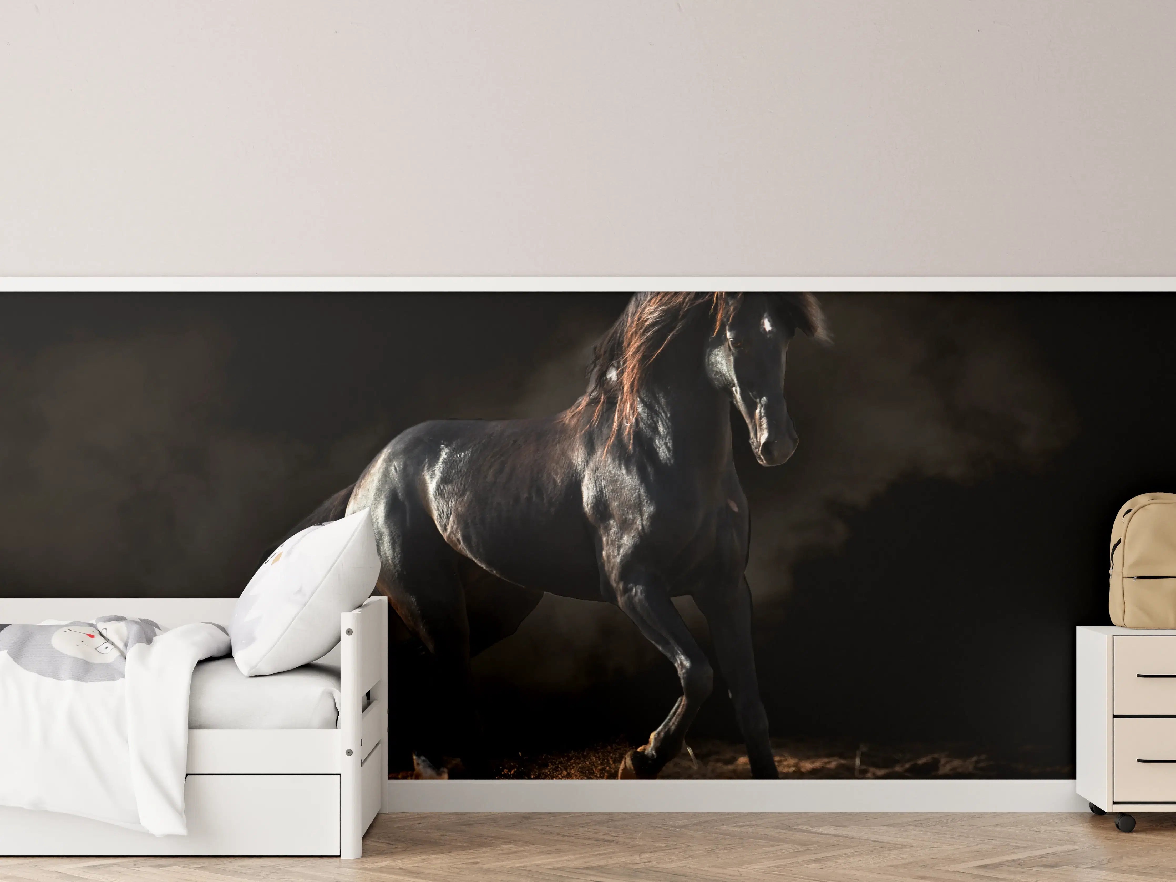 Kinderzimmer Wandgestaltung - Kunstfoto eines schwarzen Pferdes