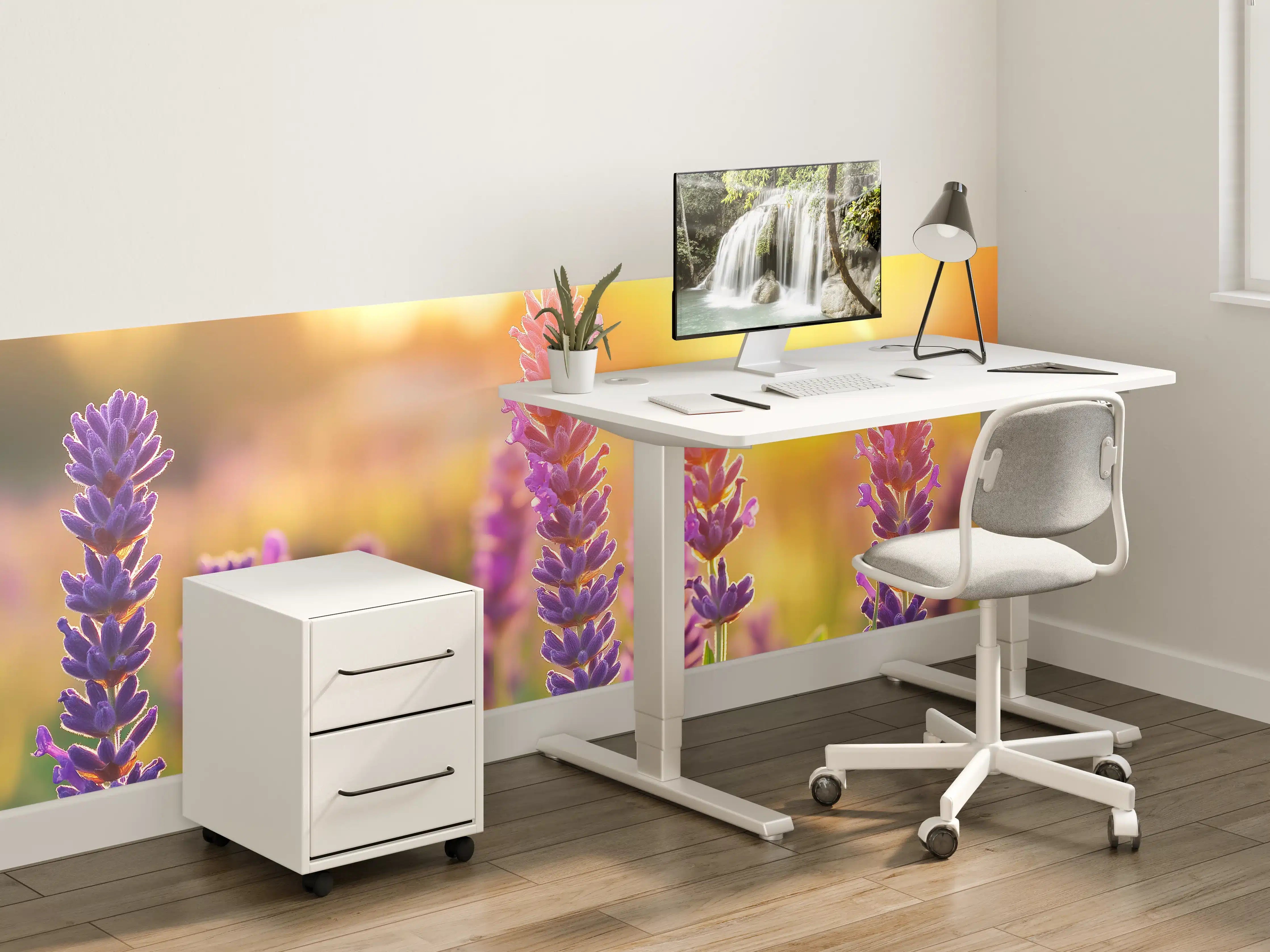 Kinderzimmer Wandgestaltung - Lavendel in goldenem Abendlicht