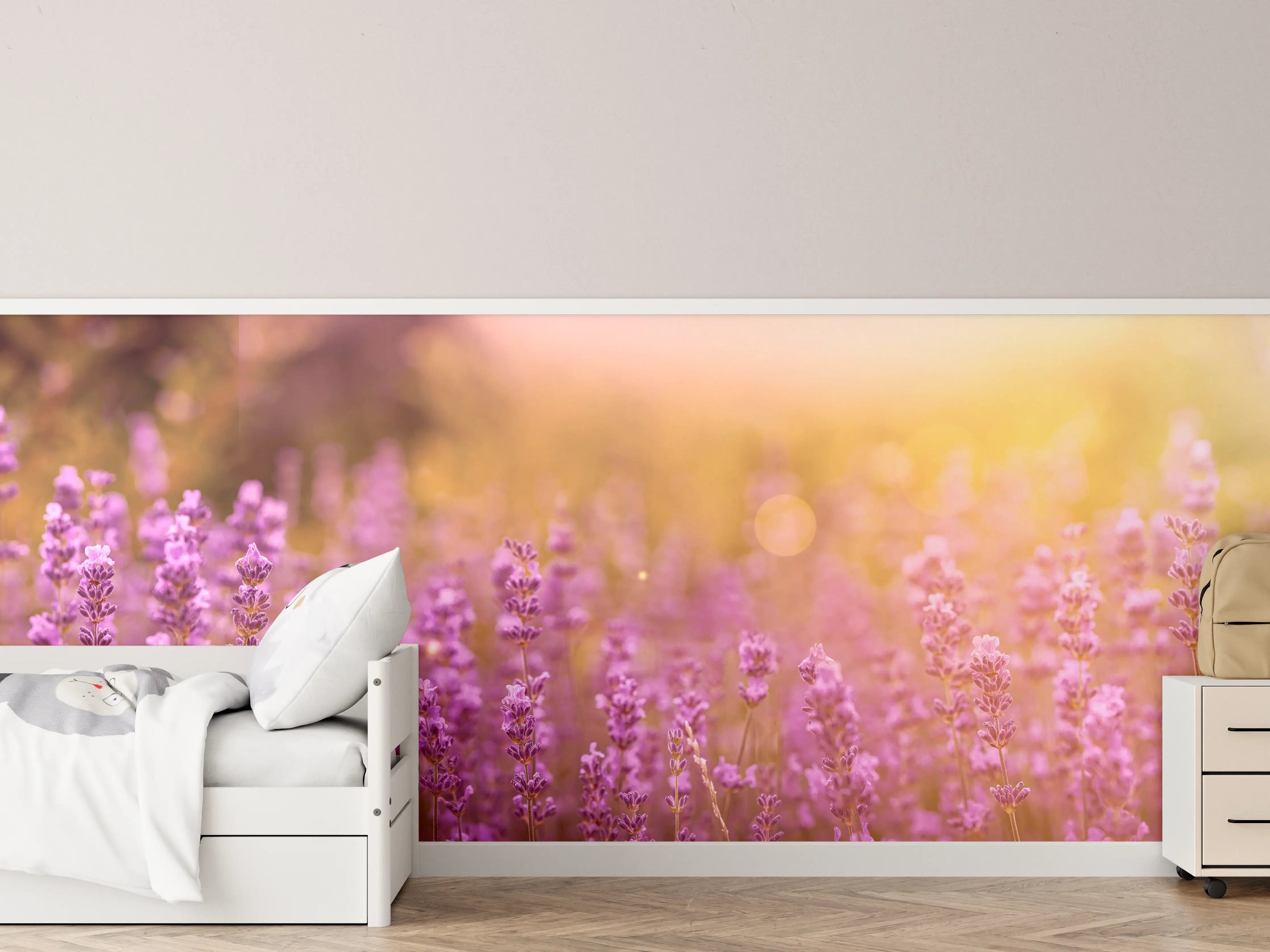 Kinderzimmer Wandgestaltung - Lavendelfeld im warmen Abendlicht