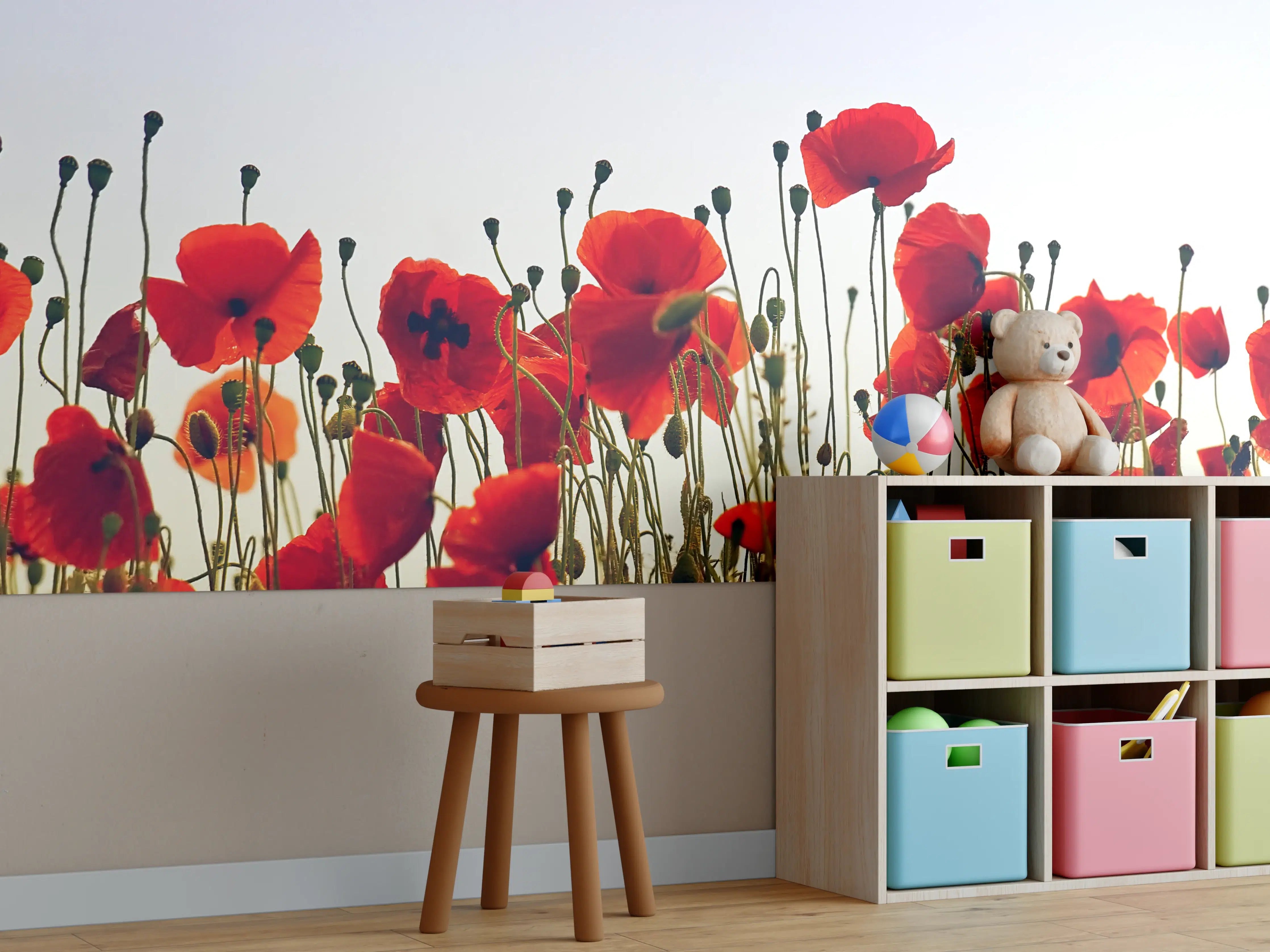 Kinderzimmer Wandgestaltung - Lebendige Mohnblumen im Sonnenlicht