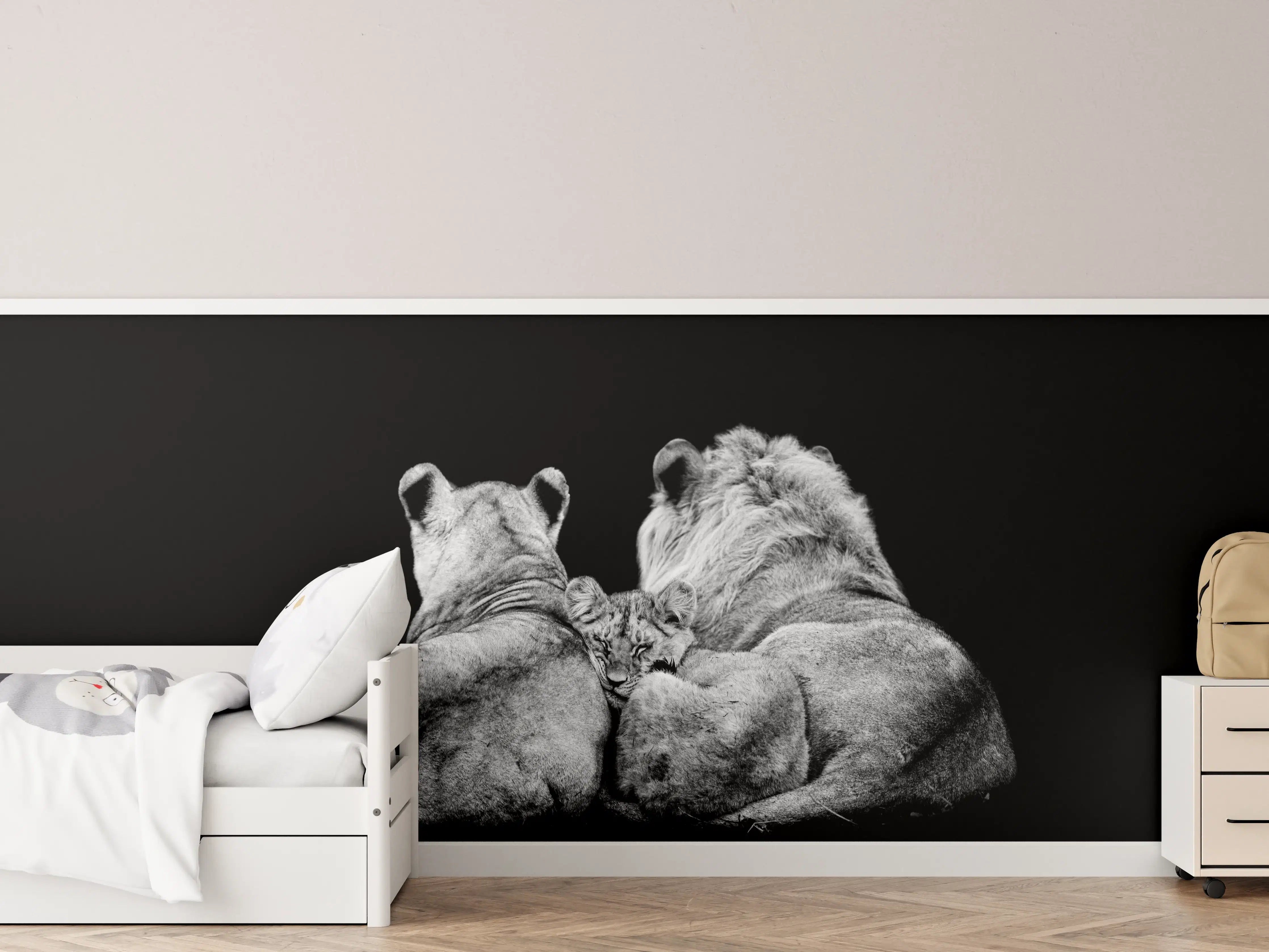 Kinderzimmer Wandgestaltung - Löwenfamilie liegend mit schwarzem Hintergrund