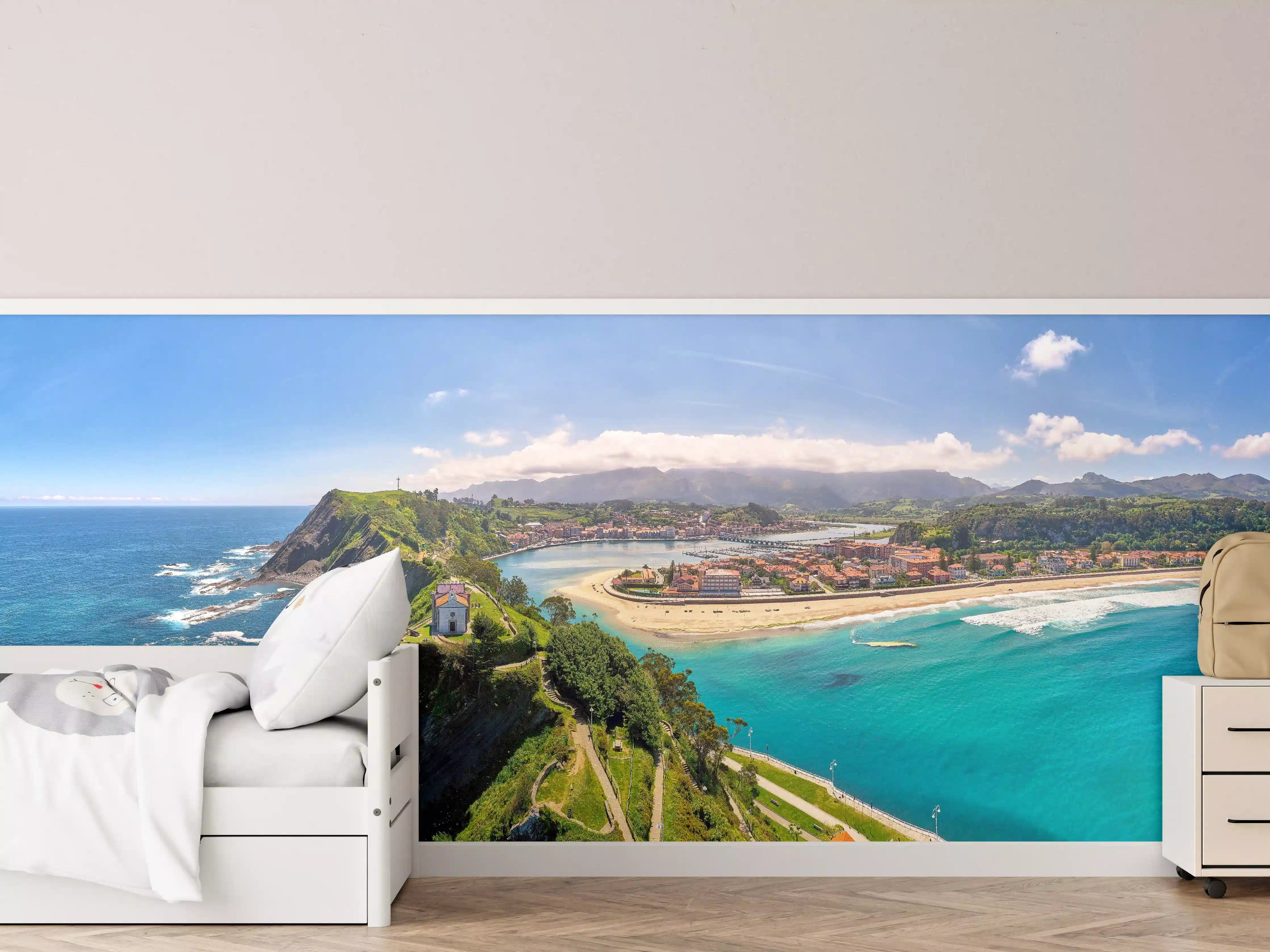 Kinderzimmer Wandgestaltung - Luftaufnahme Ribadesella-Kirche  - Spanien