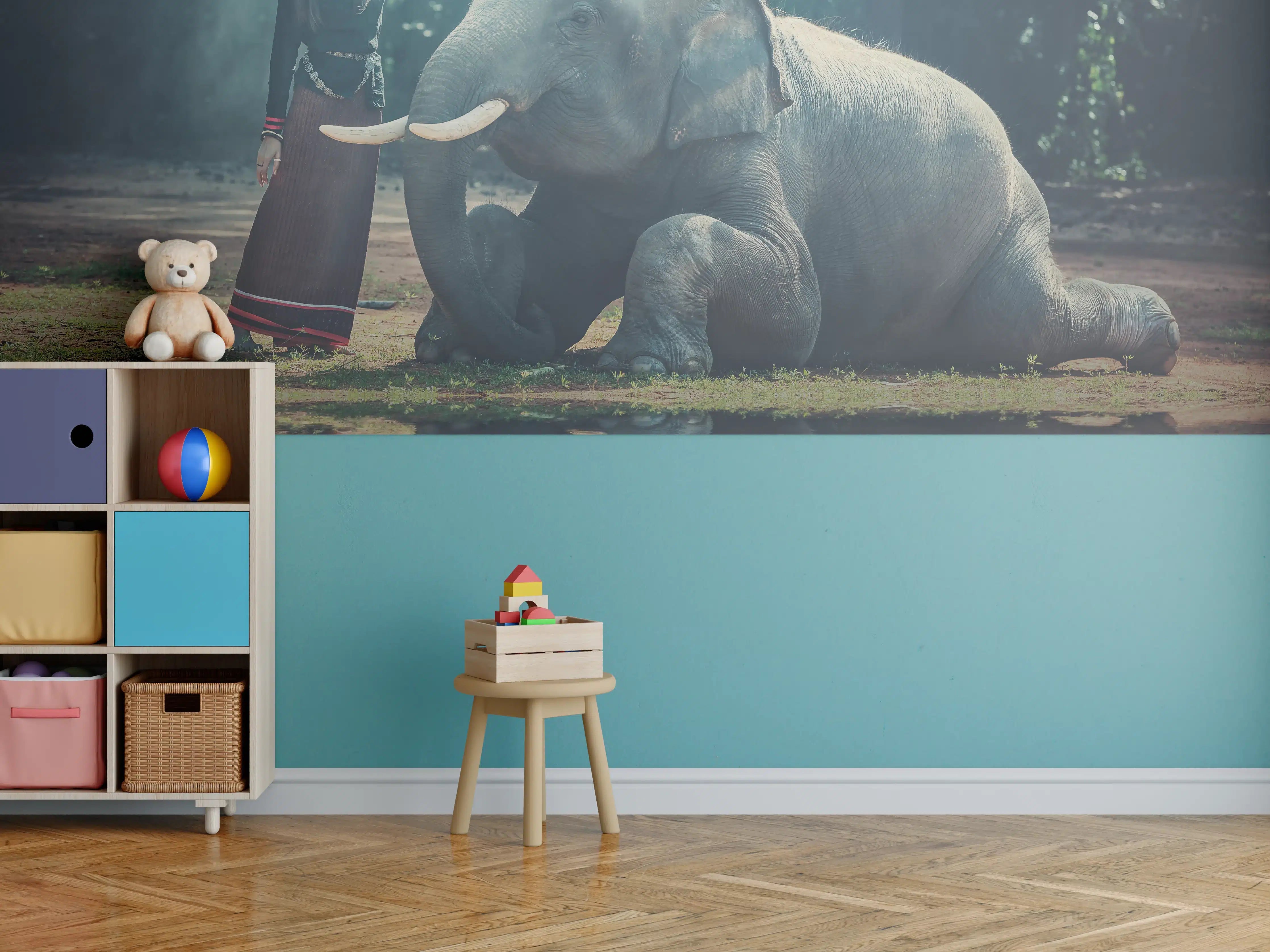 Kinderzimmer Wandgestaltung - Mädchen mit lächelndem Elefanten in Asien