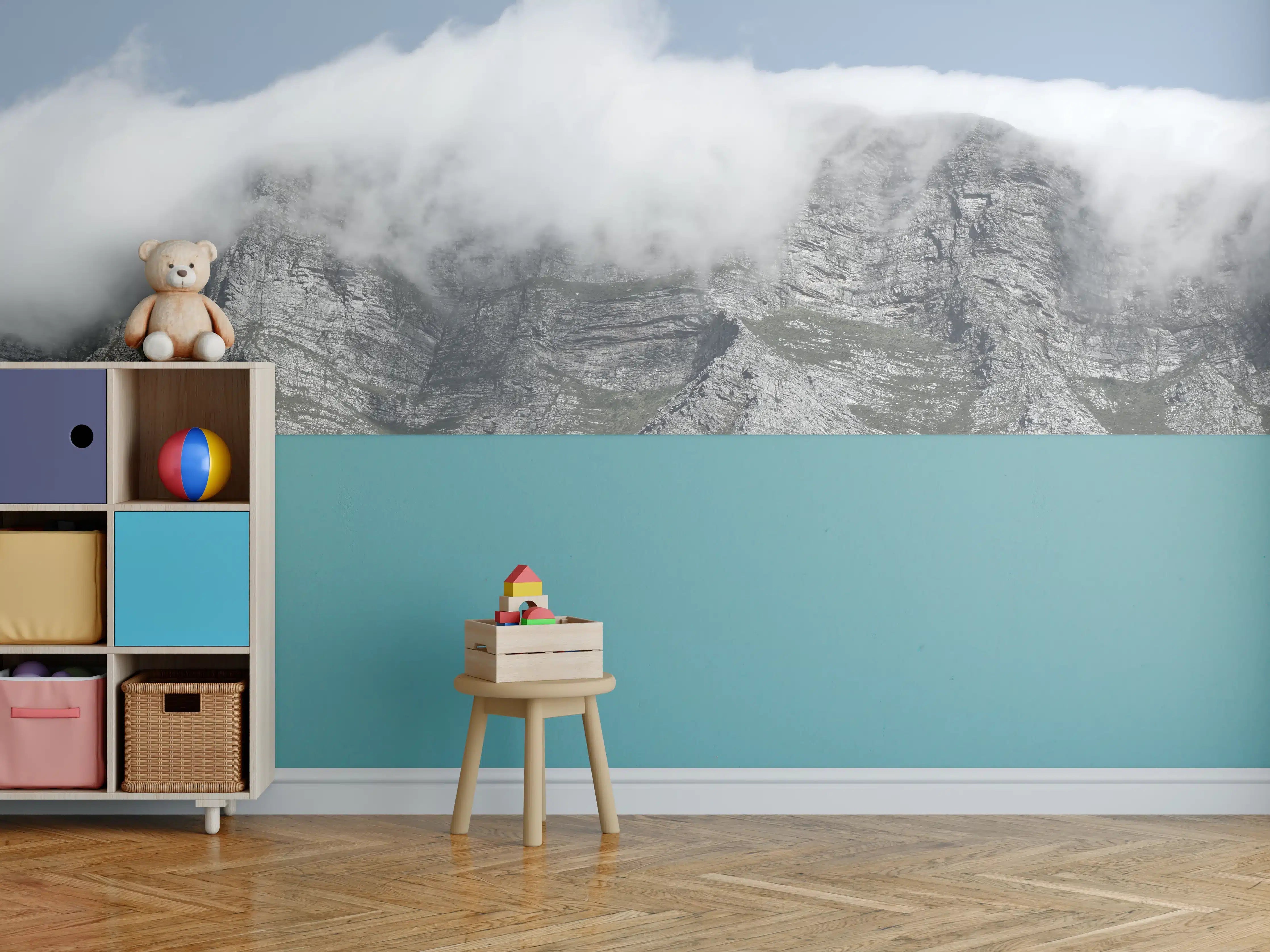 Kinderzimmer Wandgestaltung - Majestätische Bergspitzen im Nebel