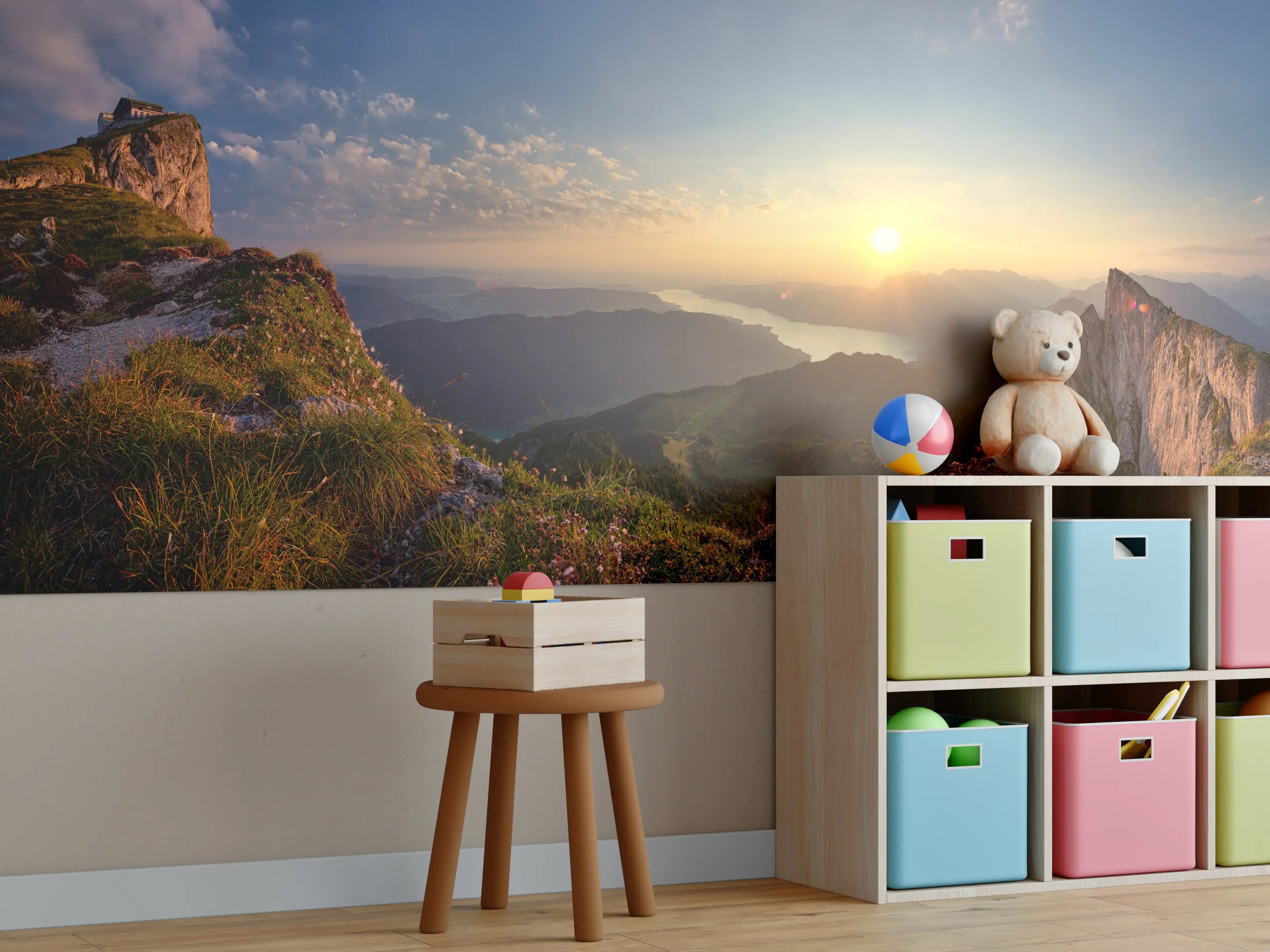 Kinderzimmer Wandgestaltung - Morgenlicht über Nebelgipfeln