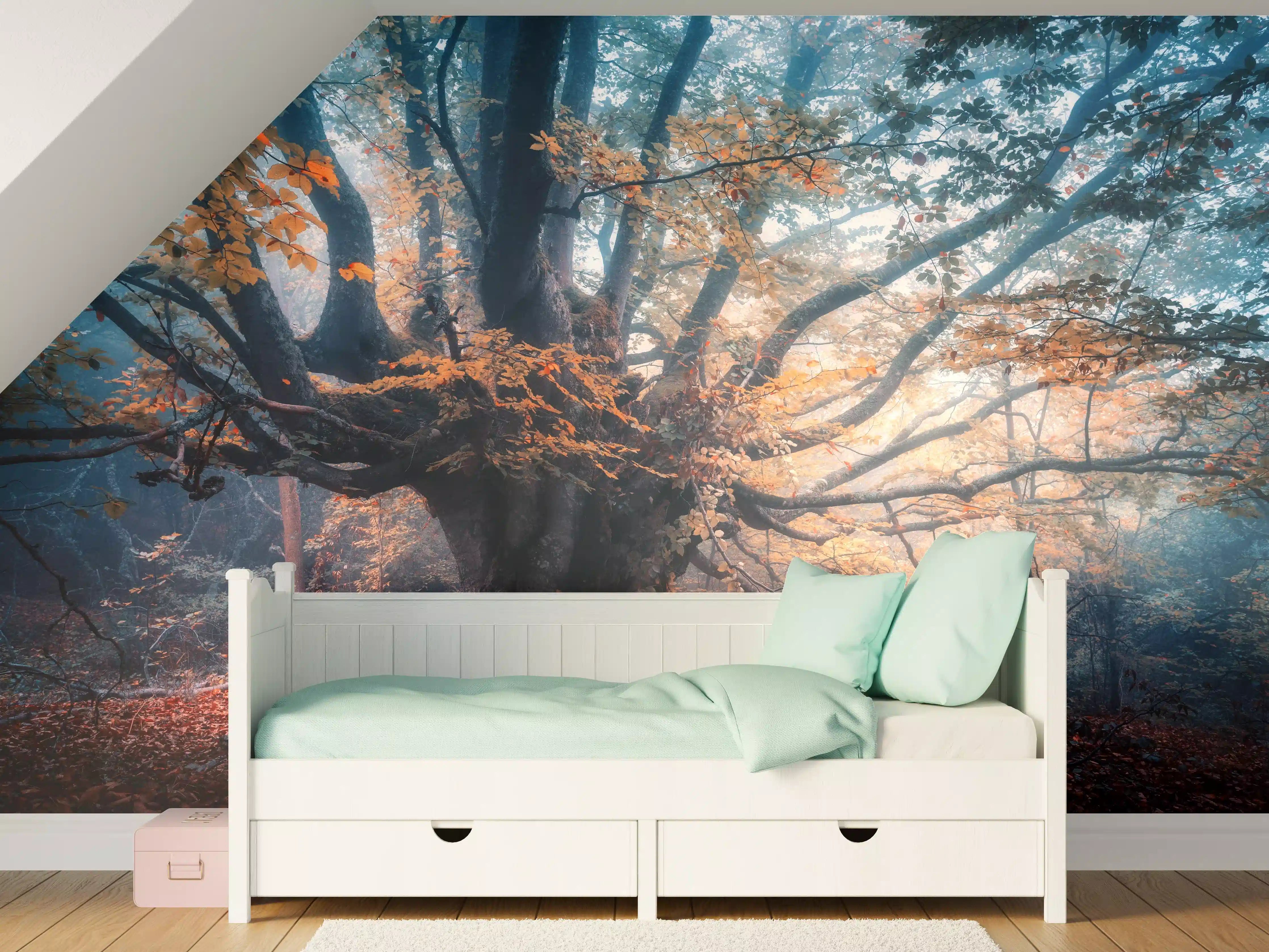 Kinderzimmer Wandgestaltung - Mystischer Herbstwald mit Sonnenlicht