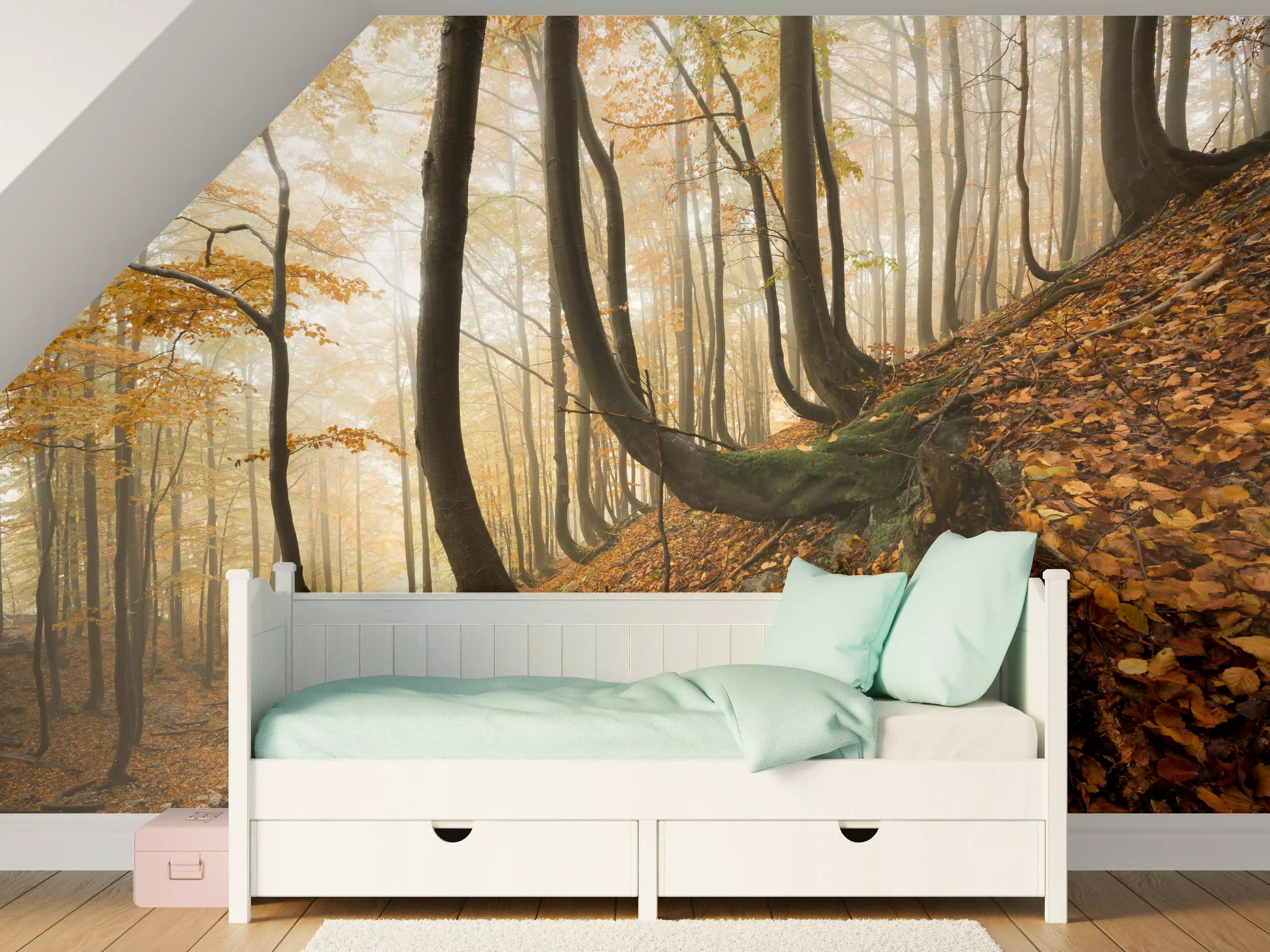 Kinderzimmer Wandgestaltung - Mystischer Wald im Herbst