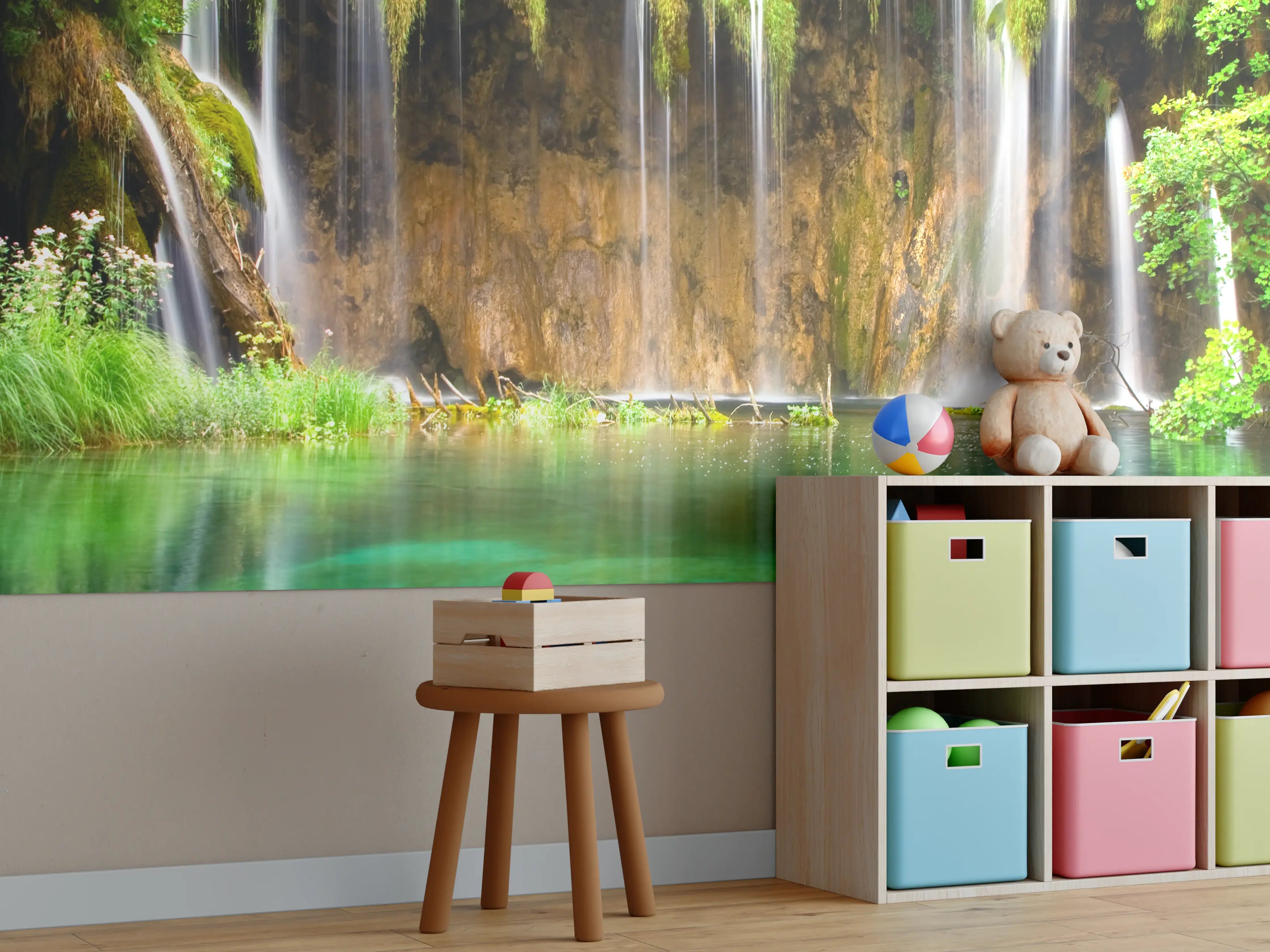 Kinderzimmer Wandgestaltung - Mystischer Wasserfall im smaragdgrünen Dschungel