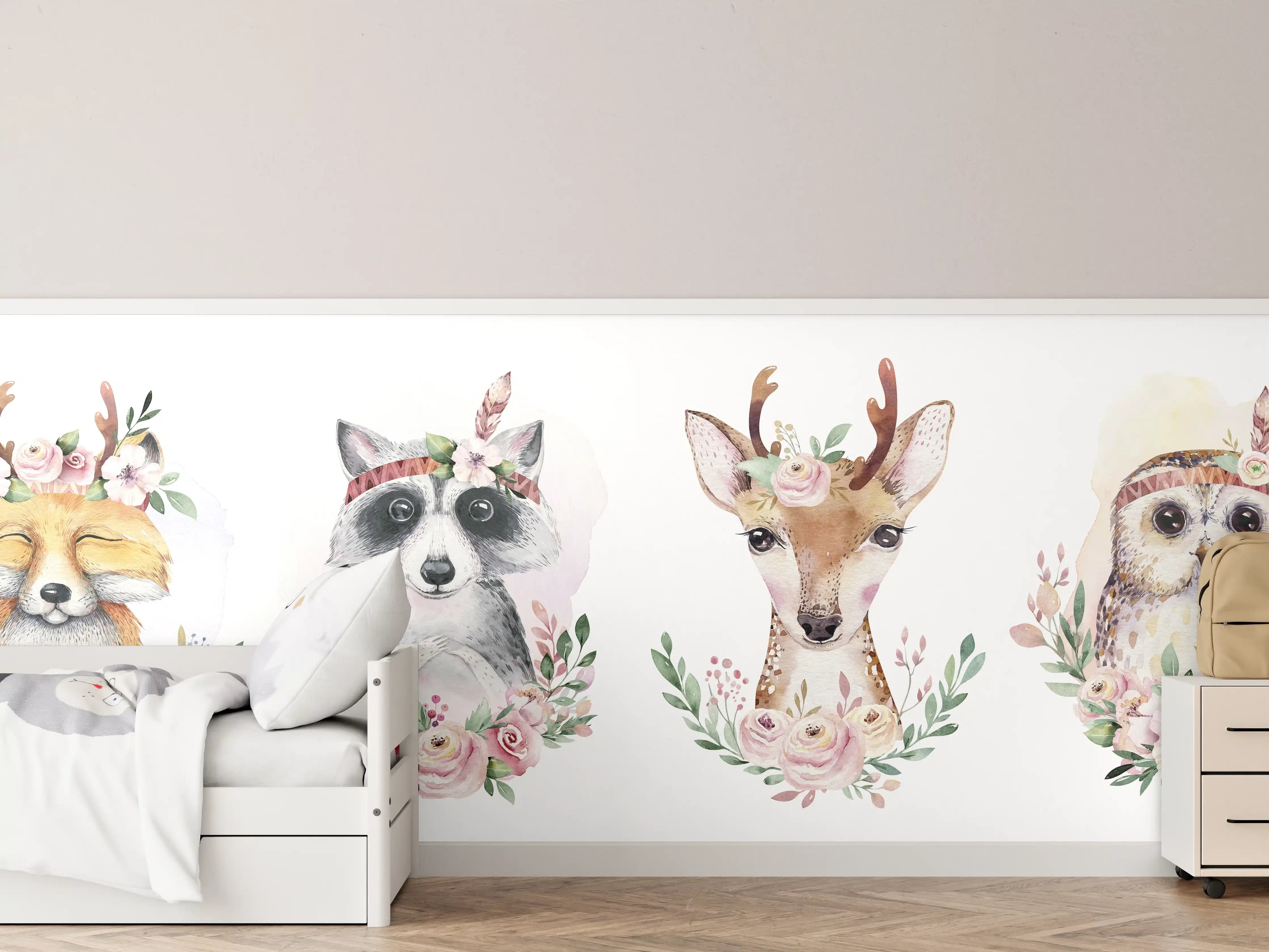 Kinderzimmer Wandgestaltung - Niedliche Tiermotive mit Blumenkränzen