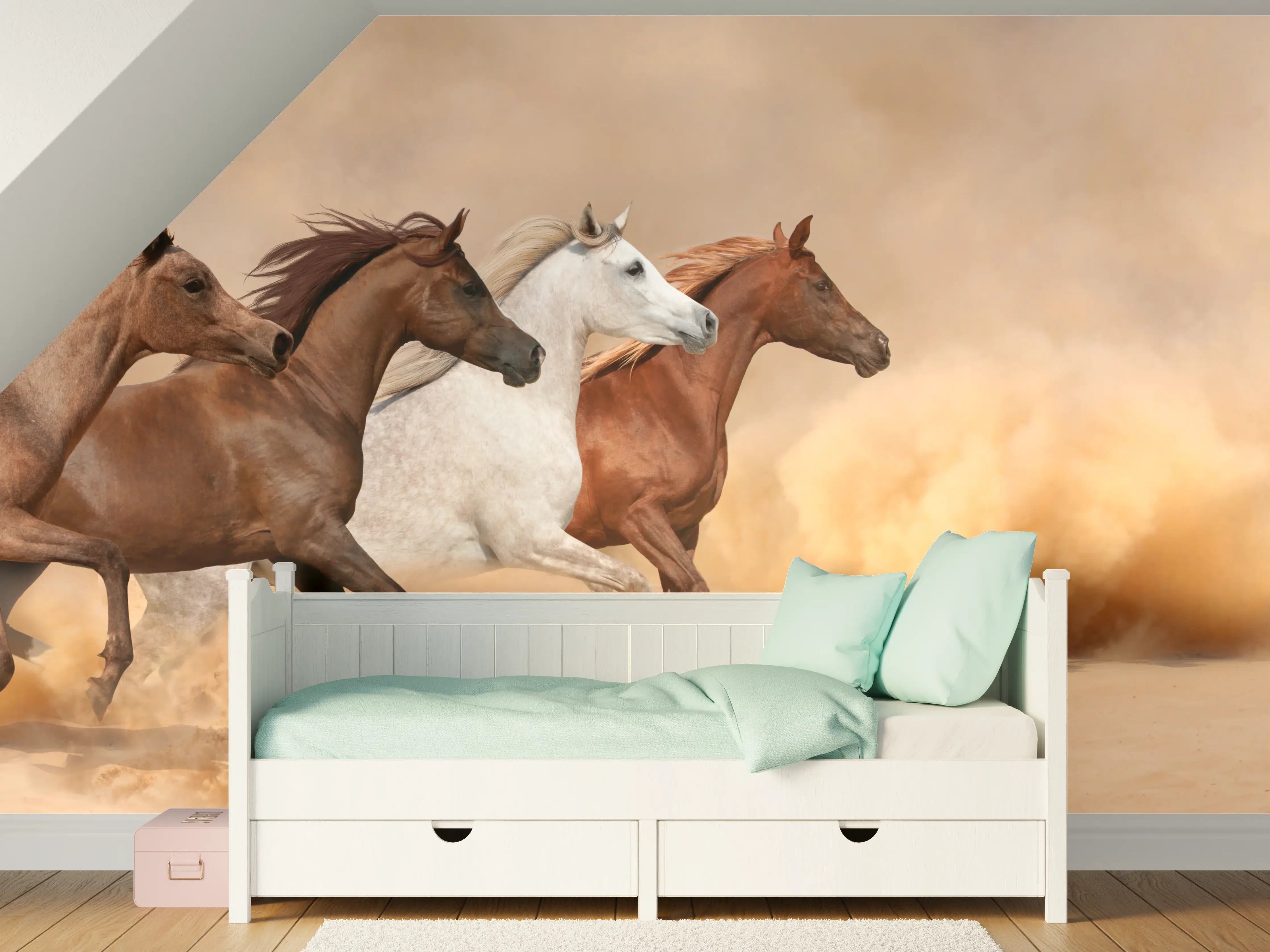 Kinderzimmer Wandgestaltung - Pferde galoppieren im Sandsturm