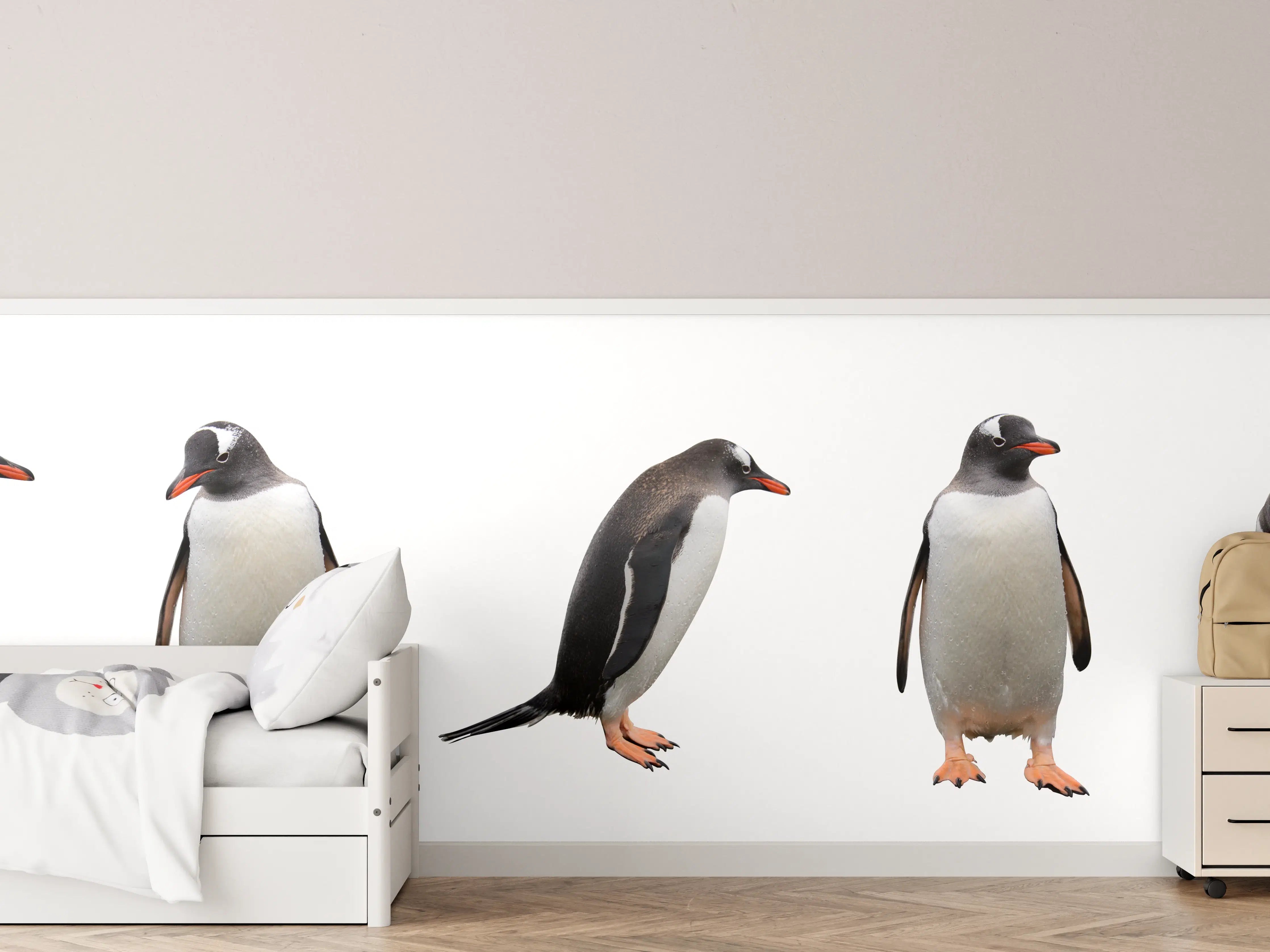 Kinderzimmer Wandgestaltung - Pinguine auf weißem Hintergrund
