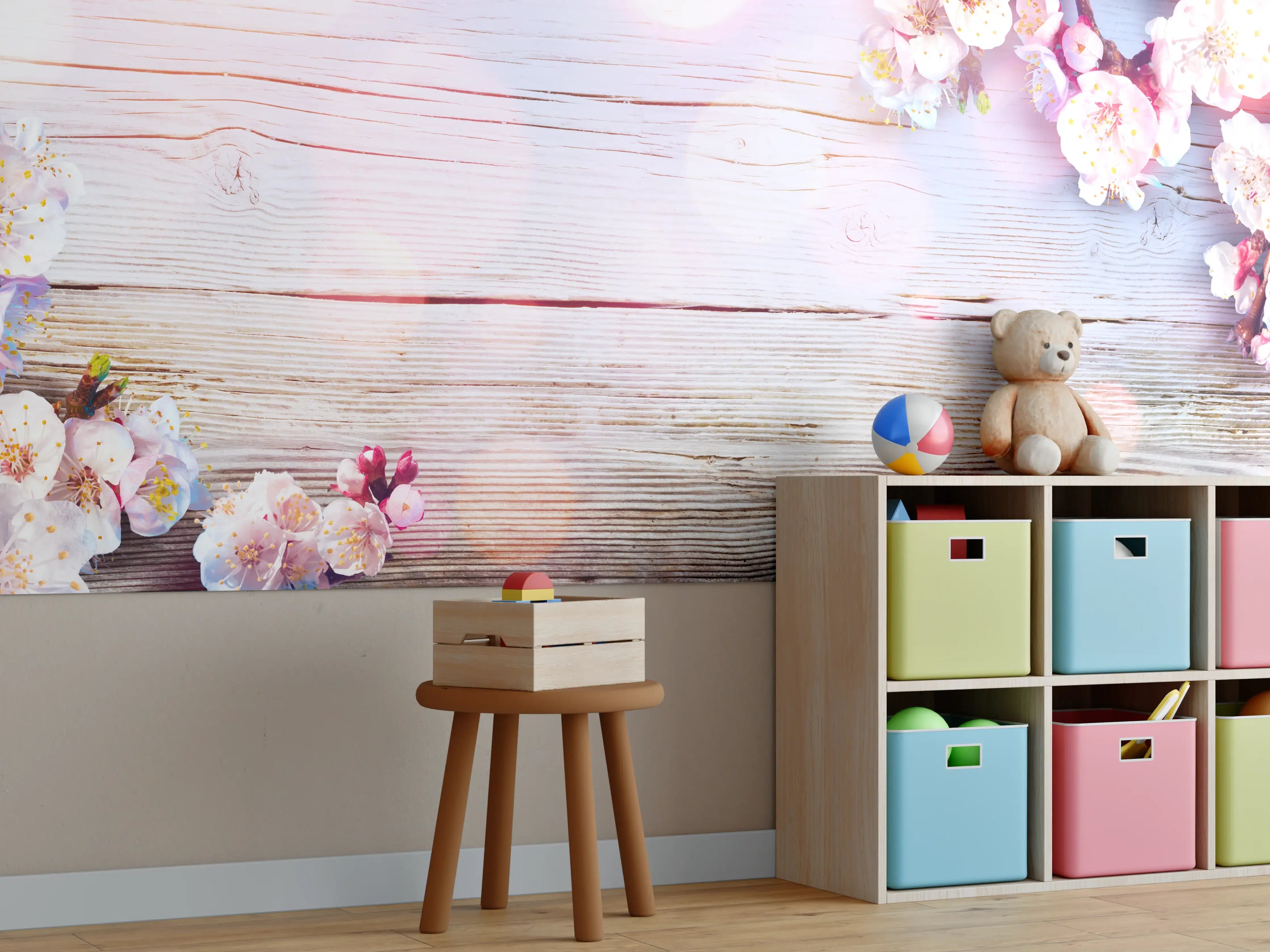 Kinderzimmer Wandgestaltung - Rosa Blüten auf Holzplatte