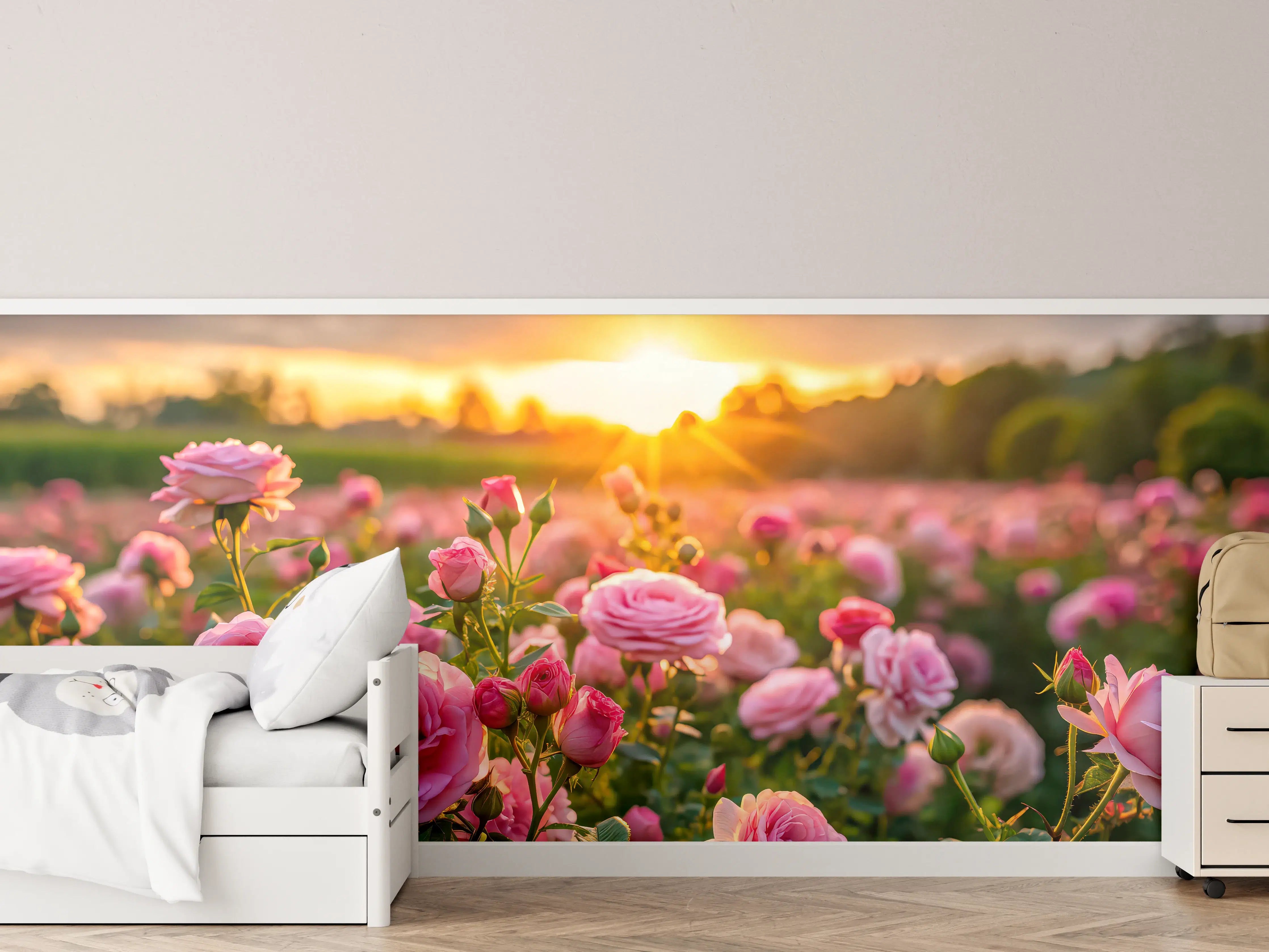 Kinderzimmer Wandgestaltung - Rosenwiese bei Sonnenuntergang