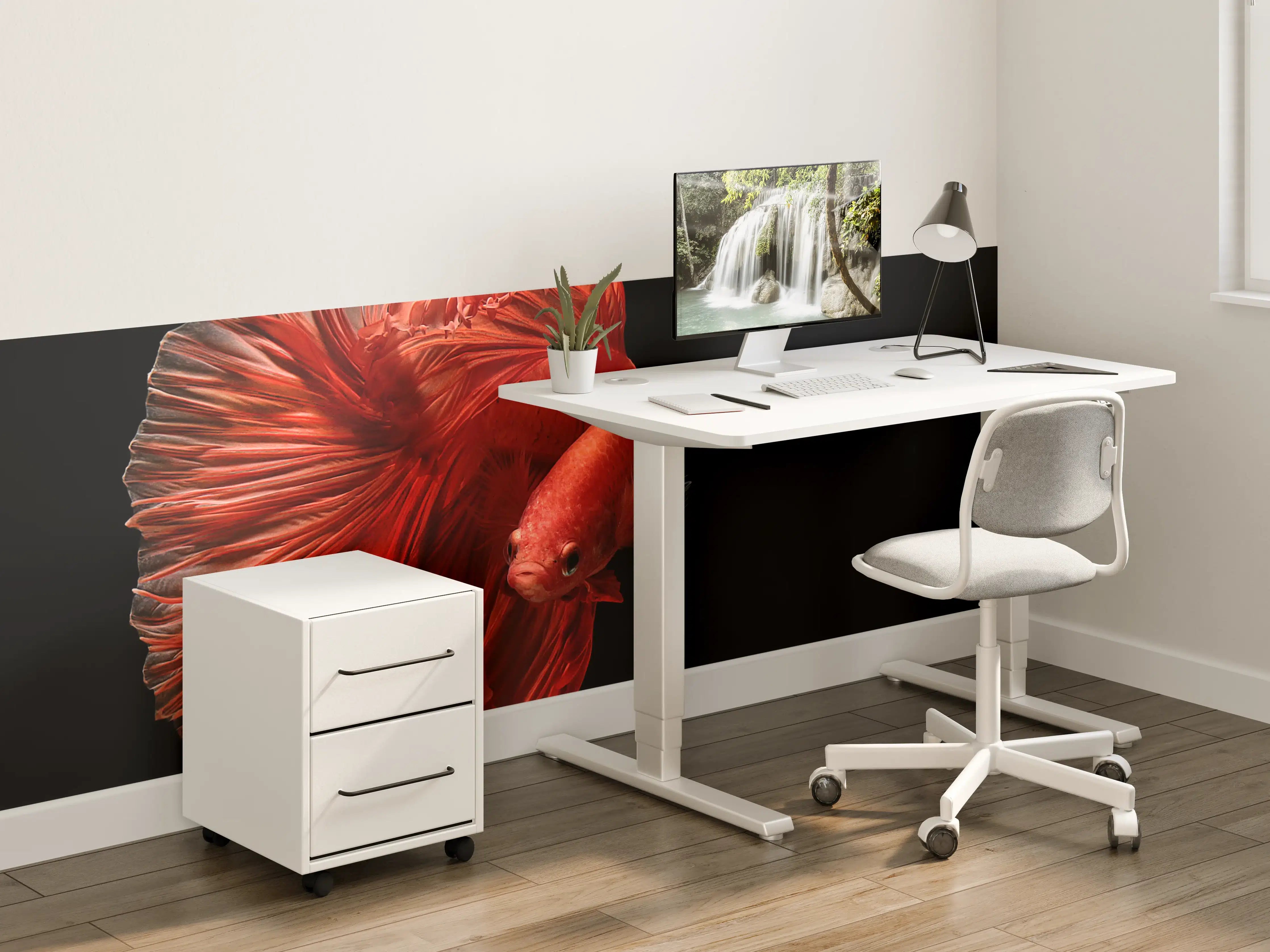 Kinderzimmer Wandgestaltung - Roter Betta-Fisch im schwarzen Wasser