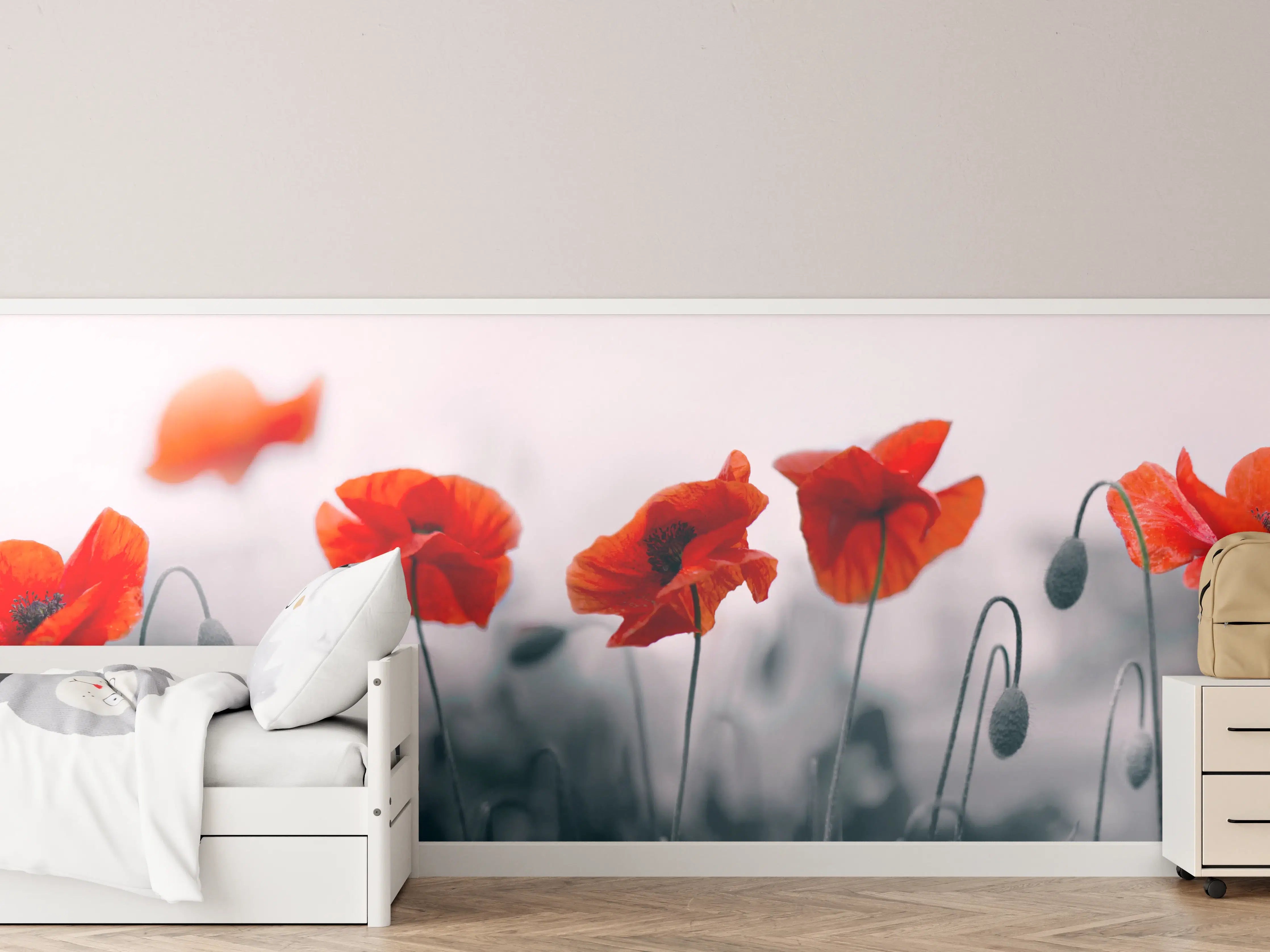 Kinderzimmer Wandgestaltung - Roter Mohn auf hellem Hintergrund