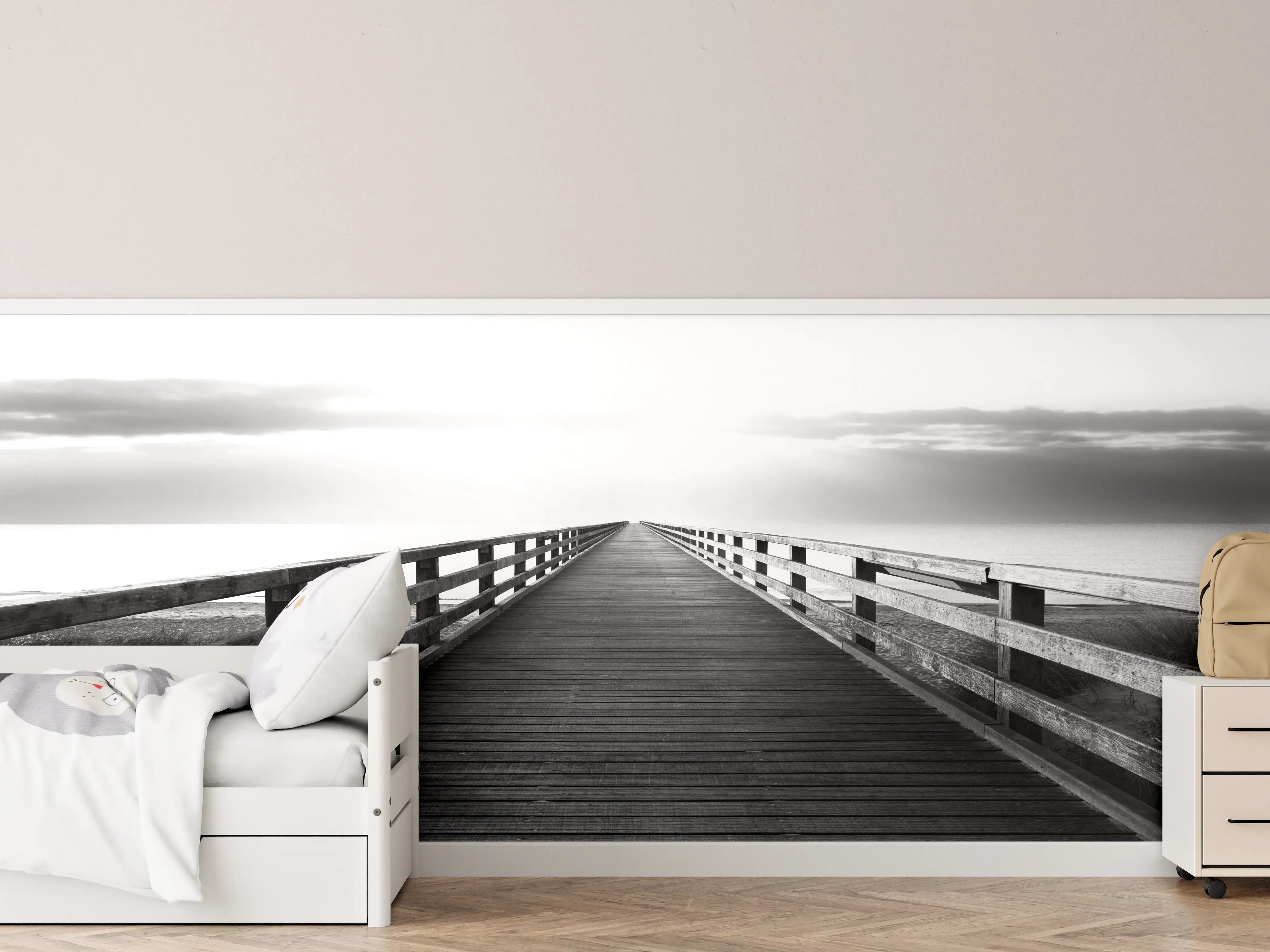 Kinderzimmer Wandgestaltung - Schlichten Holzsteg im nebelfreien Himmel