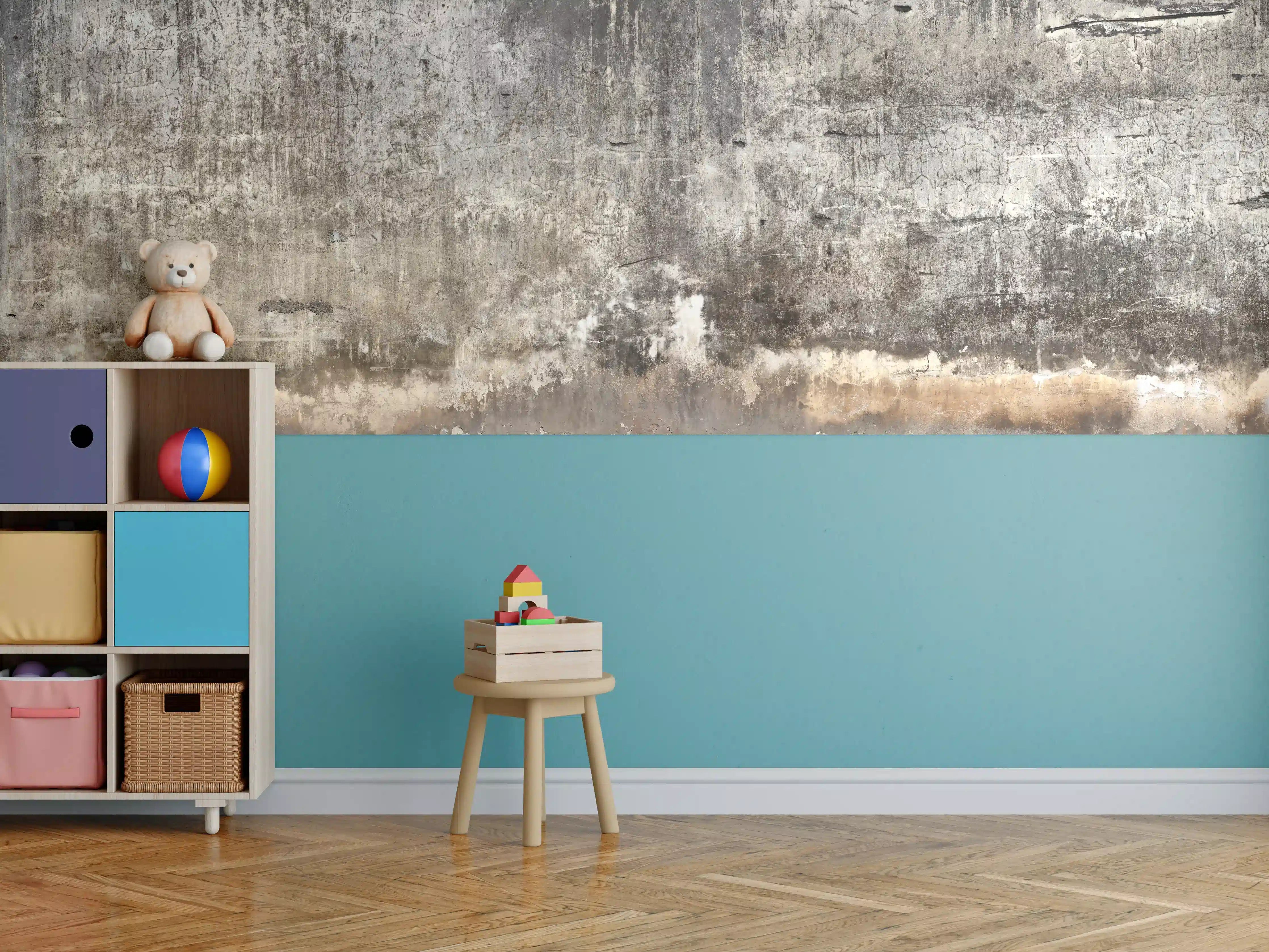 Kinderzimmer Wandgestaltung - Schmutzige Wand mit kaputtem Zementputz