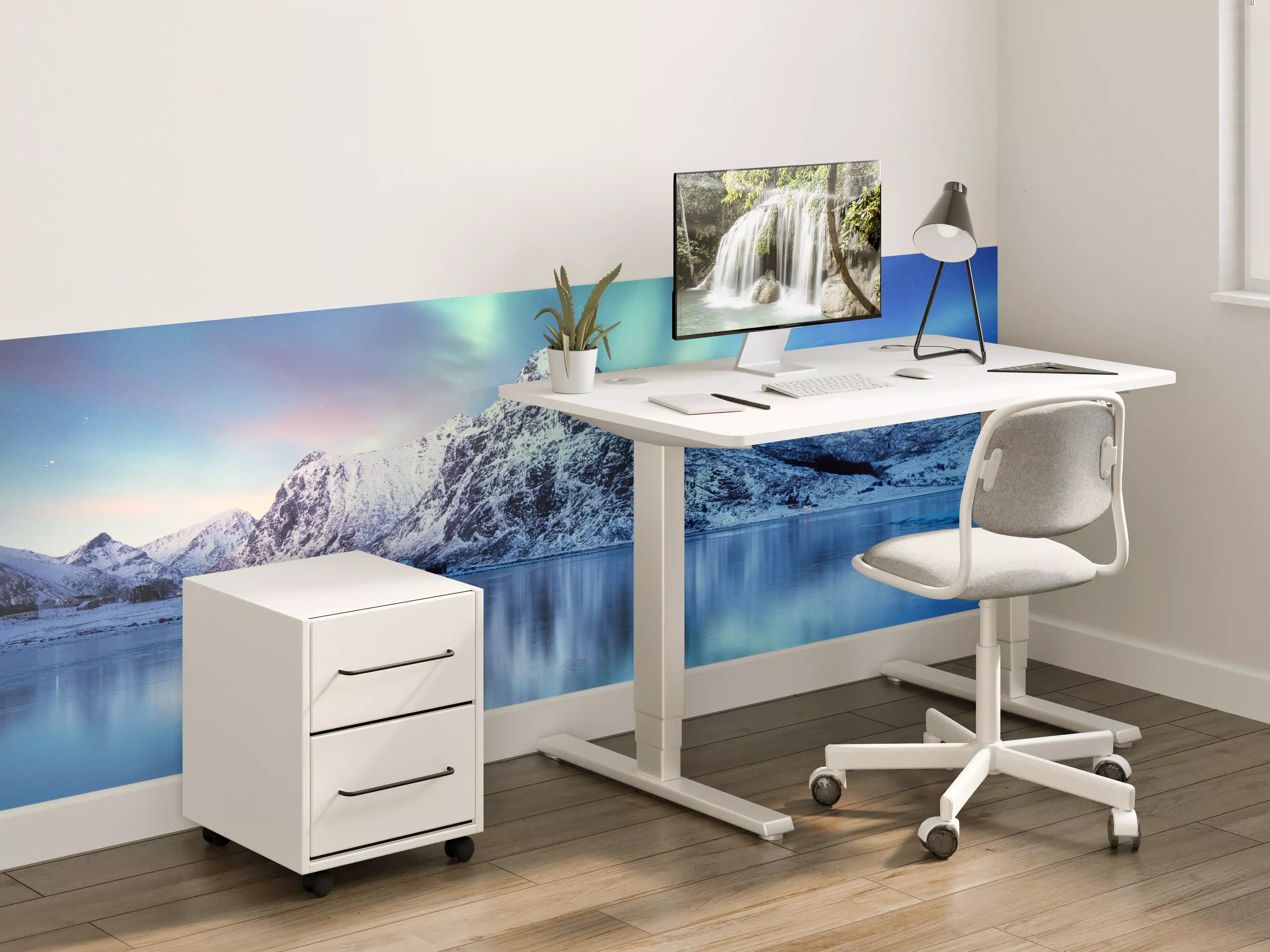 Kinderzimmer Wandgestaltung - Schöne Polarlichter über dem Berg