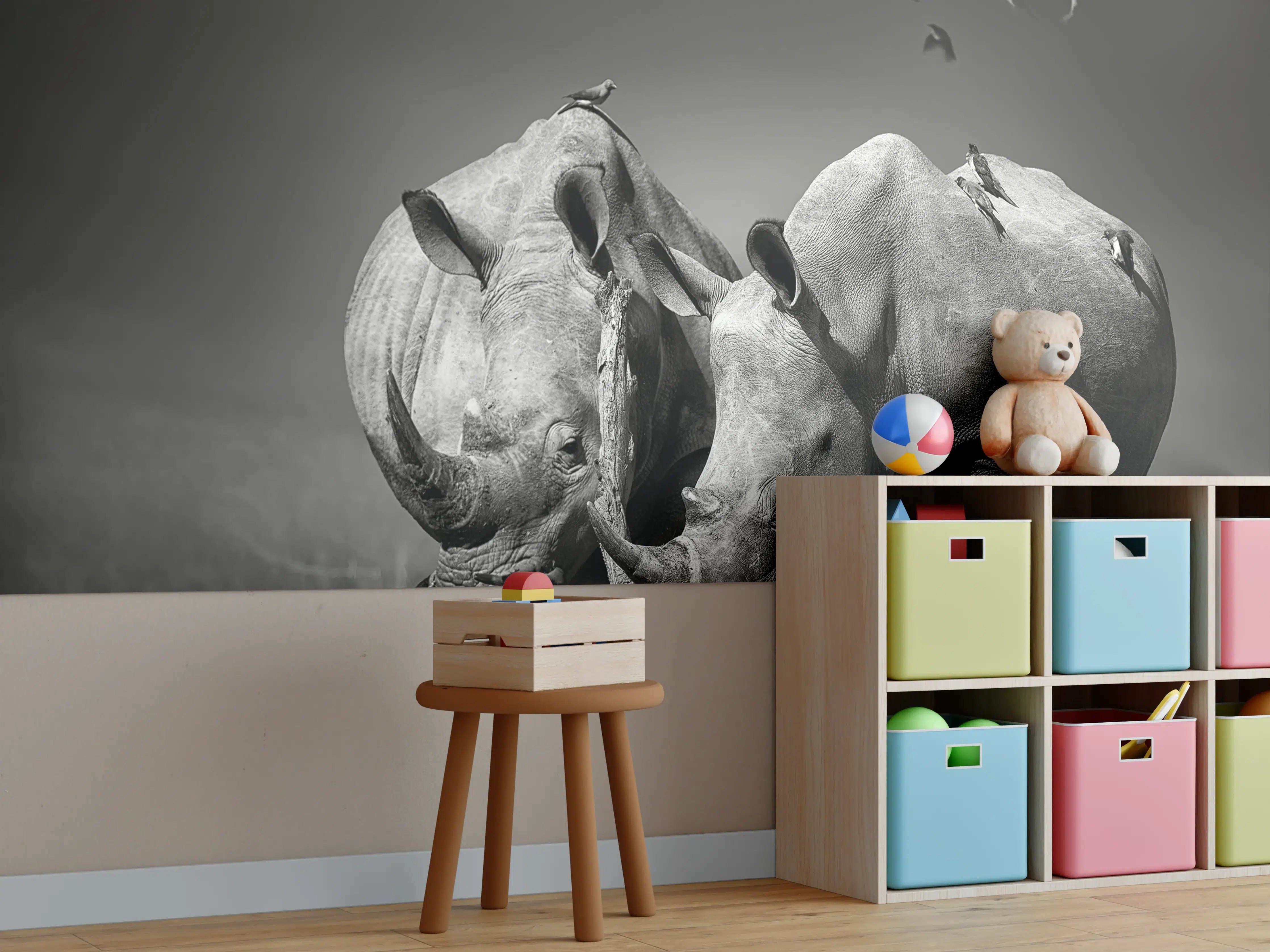 Kinderzimmer Wandgestaltung - Schwarz-Weiß-Nashörner mit fliegenden Vögeln