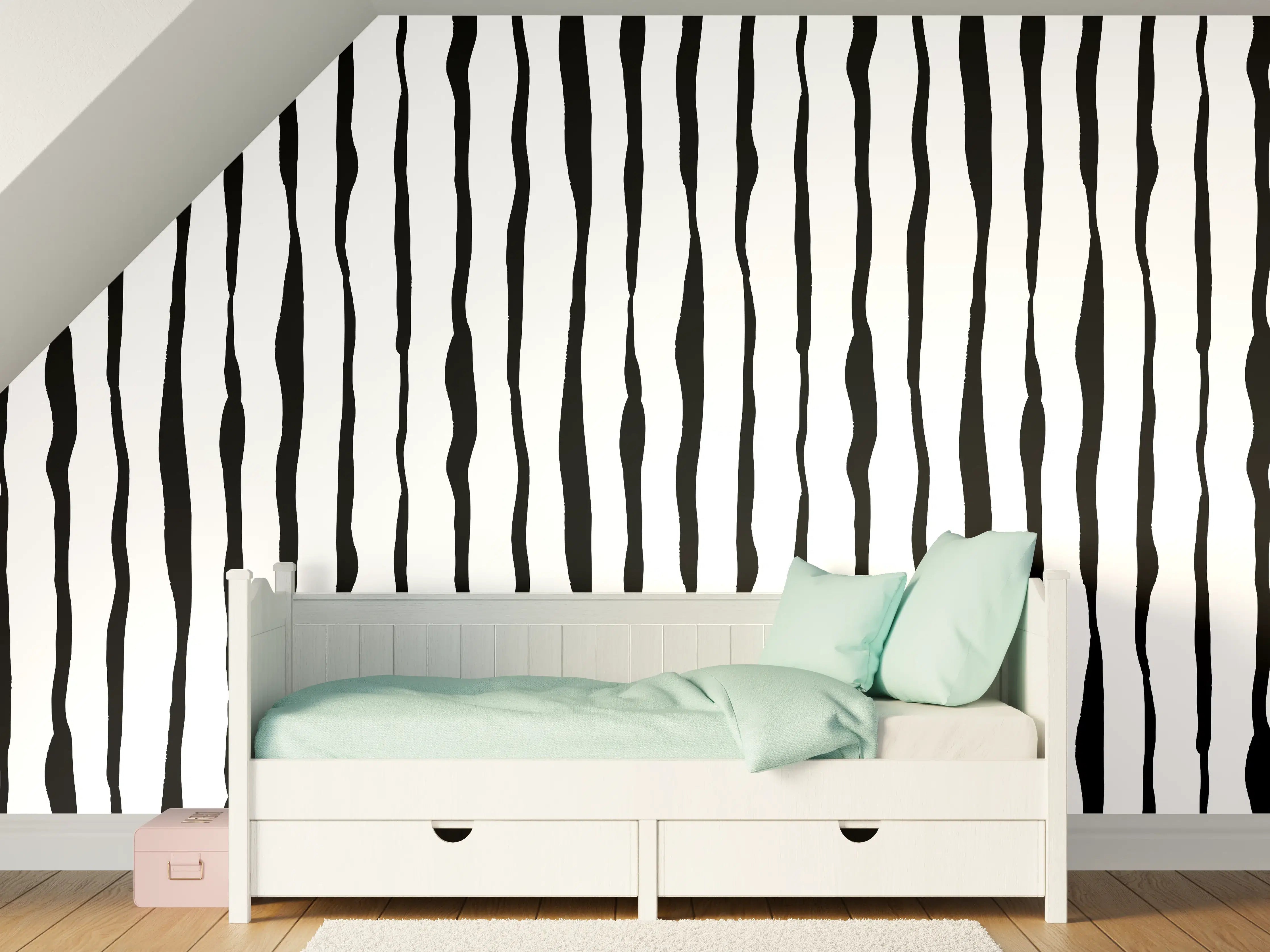Kinderzimmer Wandgestaltung - Schwarz-Weiß-Wassermuster mit Linien
