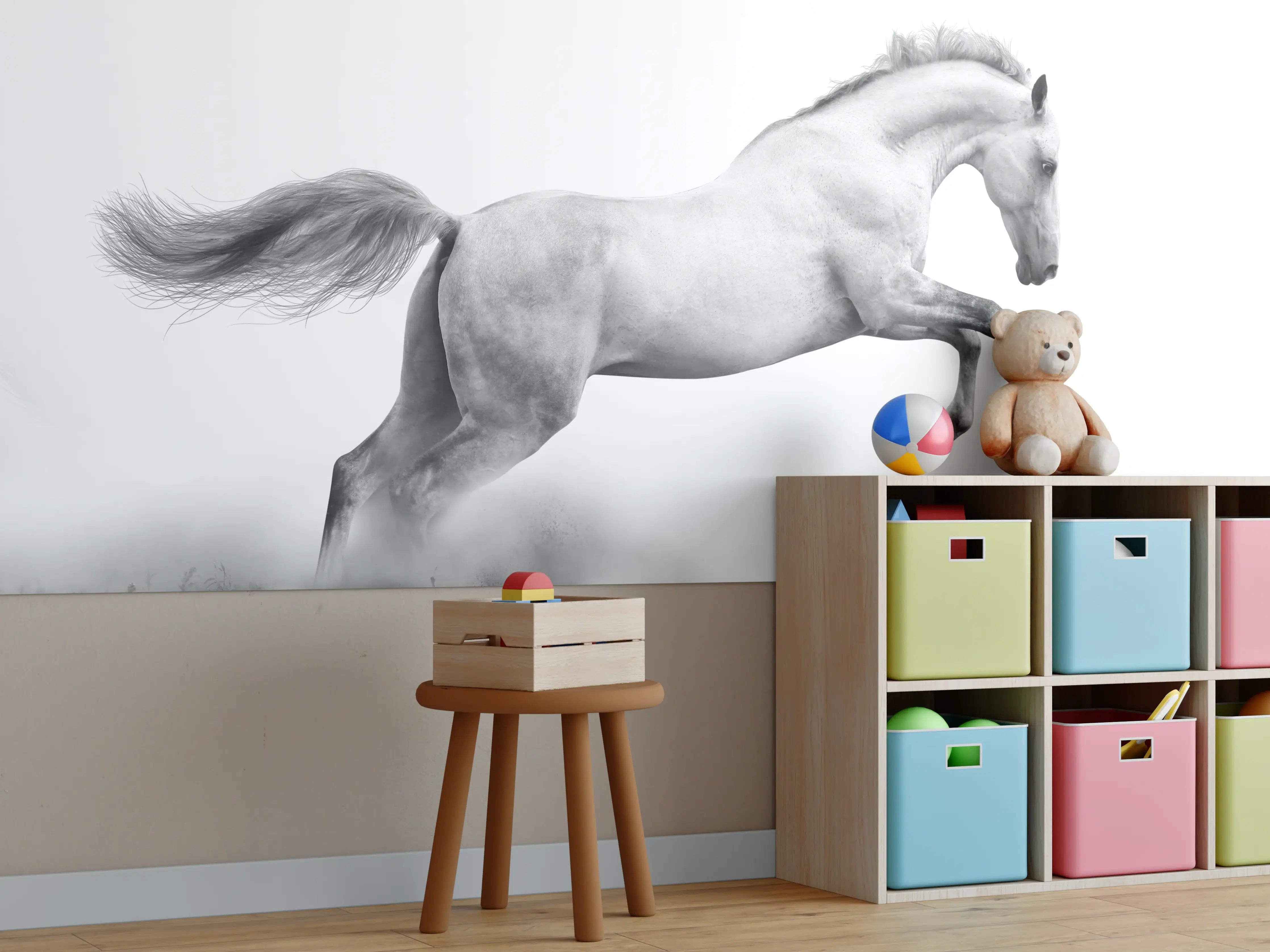 Kinderzimmer Wandgestaltung - Silberweißes Pferd Dynamik