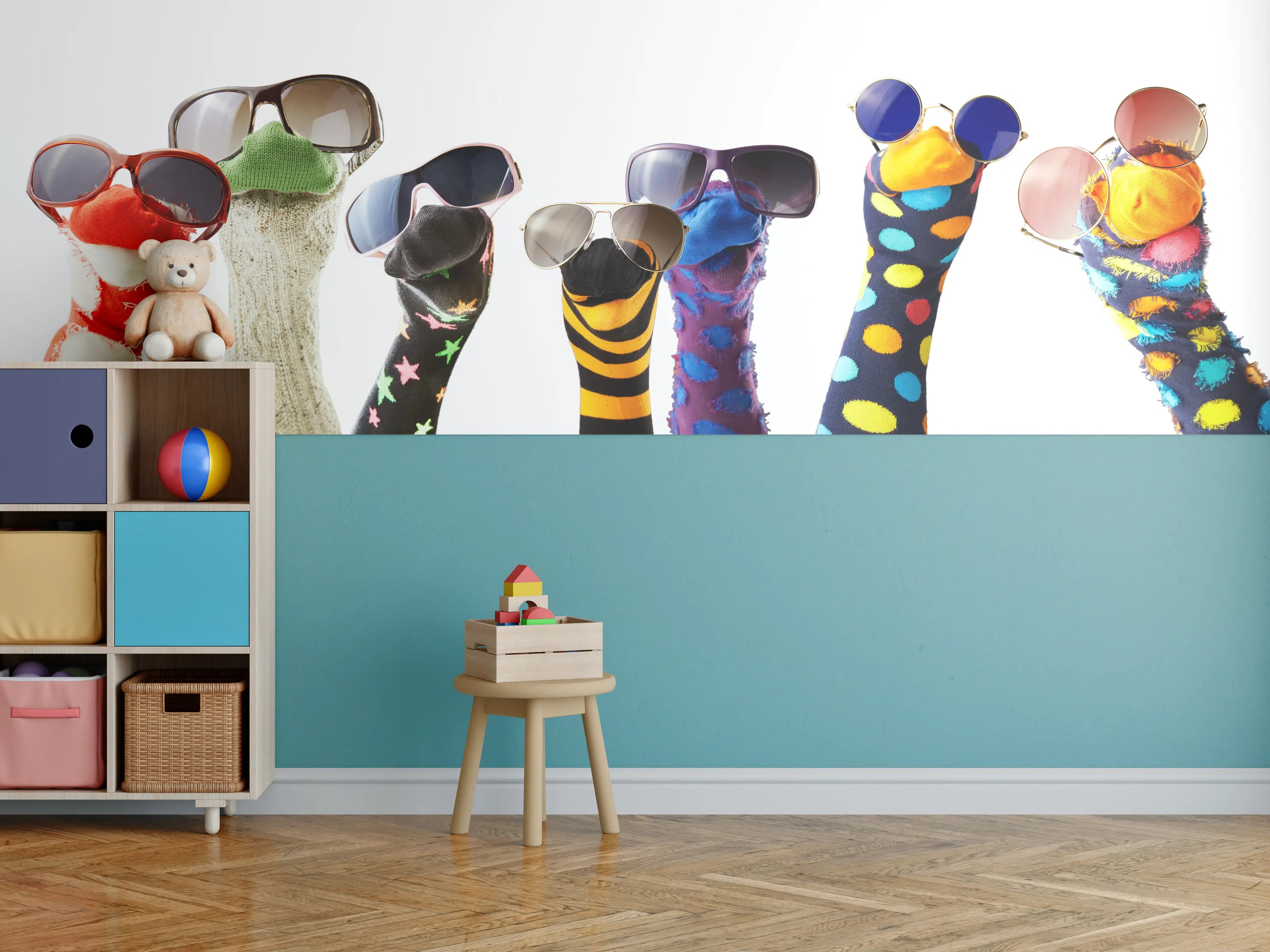 Kinderzimmer Wandgestaltung - Sockenpuppen mit Brille
