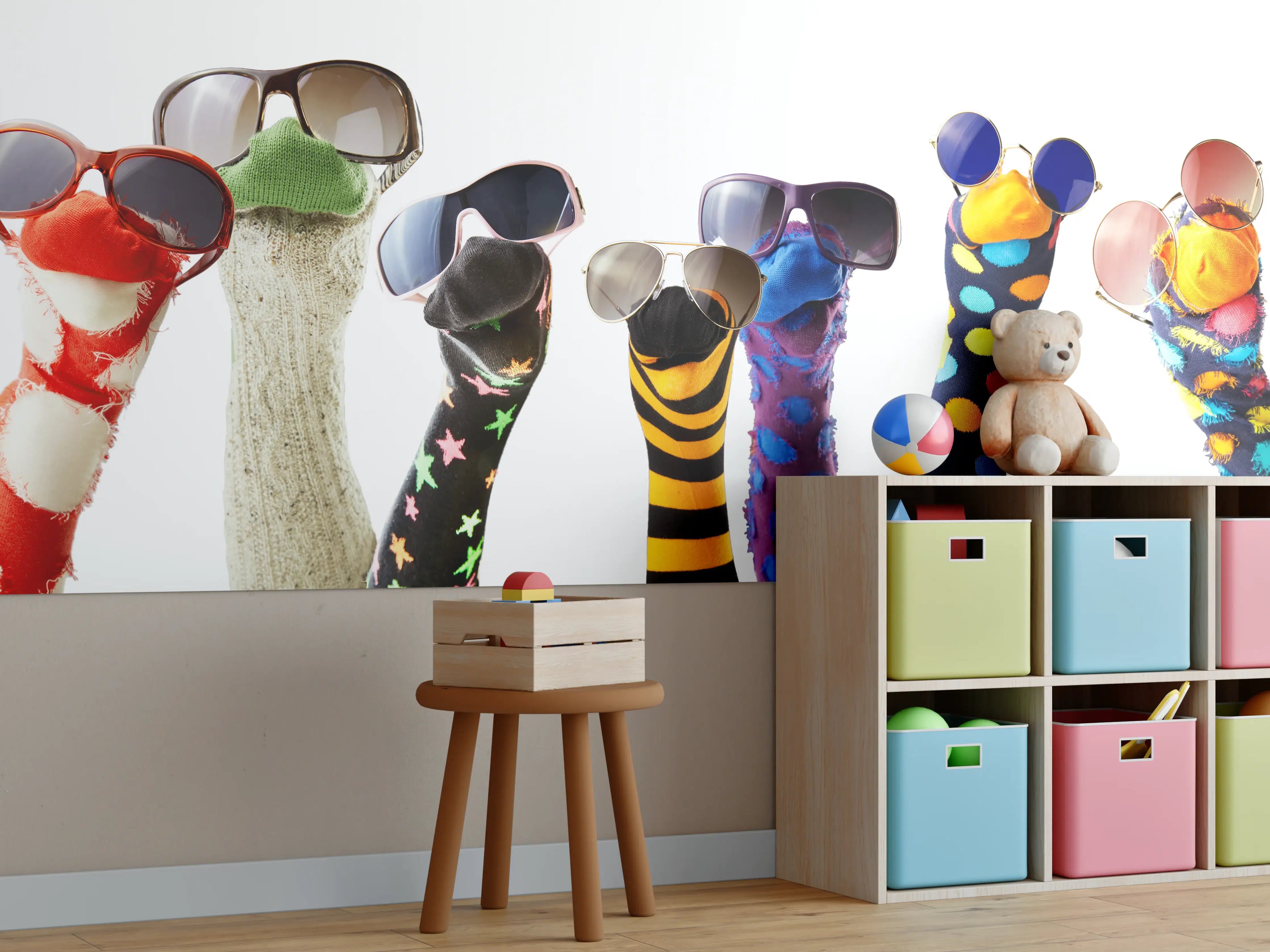 Kinderzimmer Wandgestaltung - Sockenpuppen mit Brille