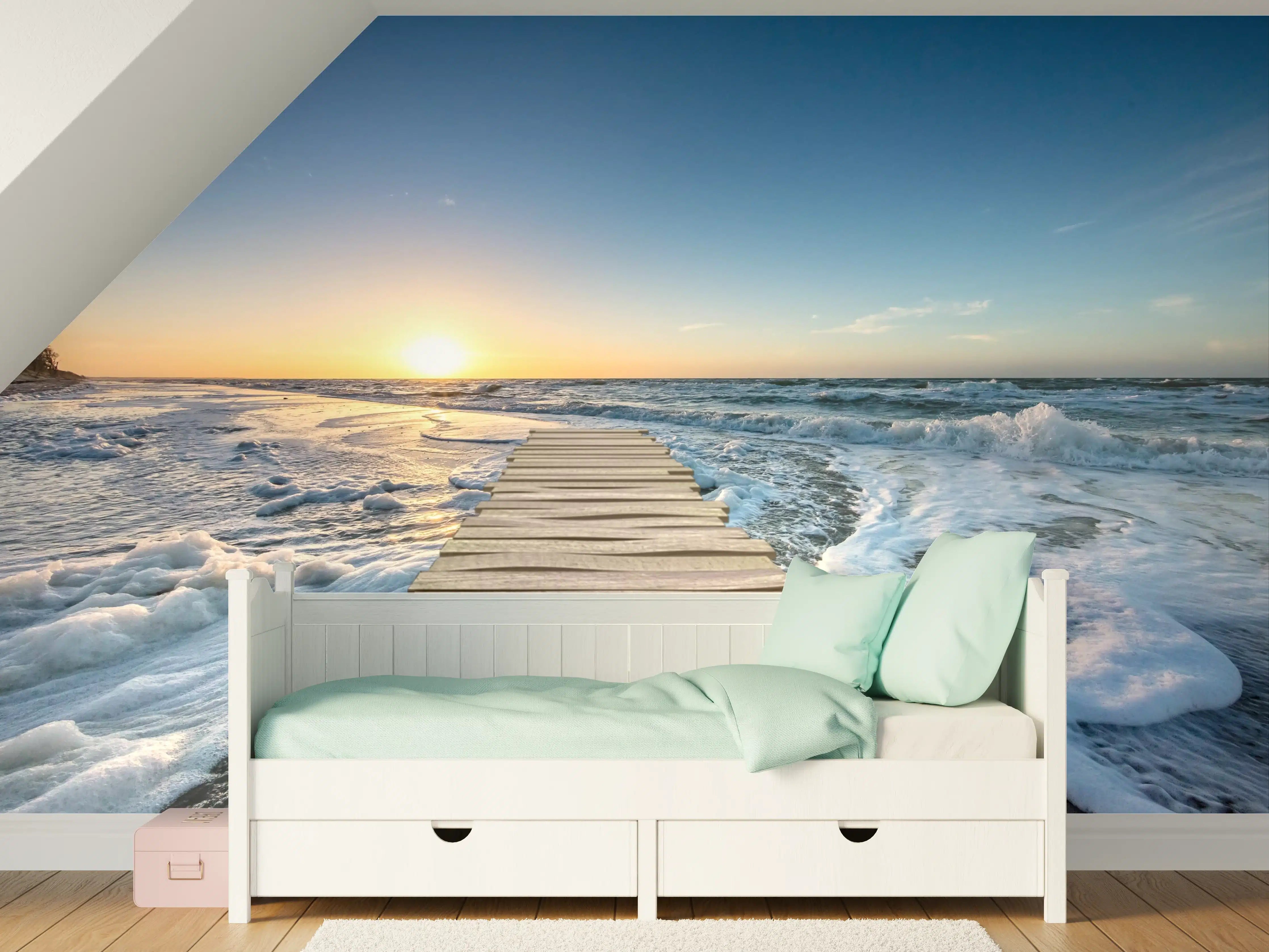 Kinderzimmer Wandgestaltung - Sonnenaufgang am Meer mit Holzsteg