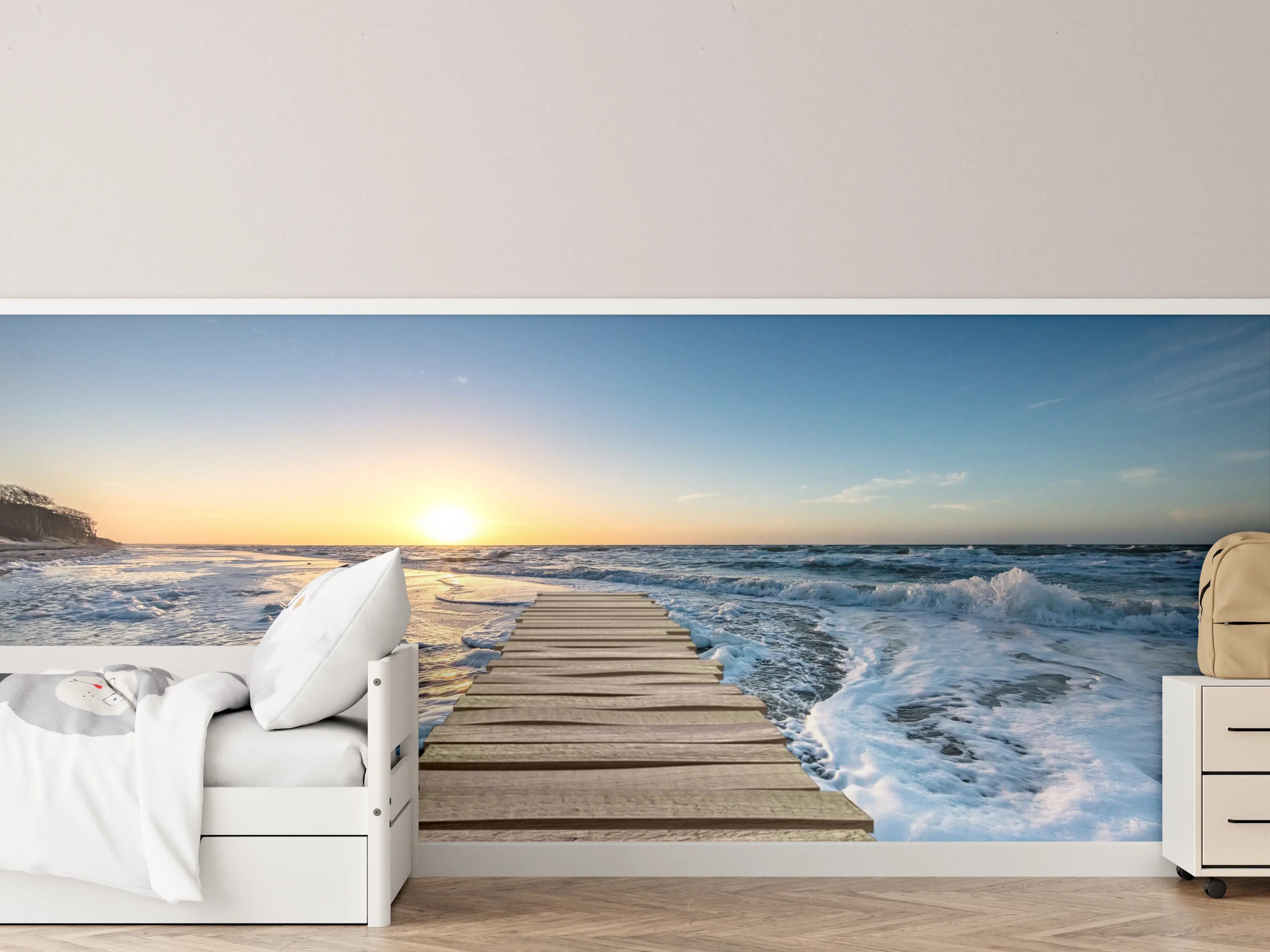 Kinderzimmer Wandgestaltung - Sonnenaufgang am Meer mit Holzsteg