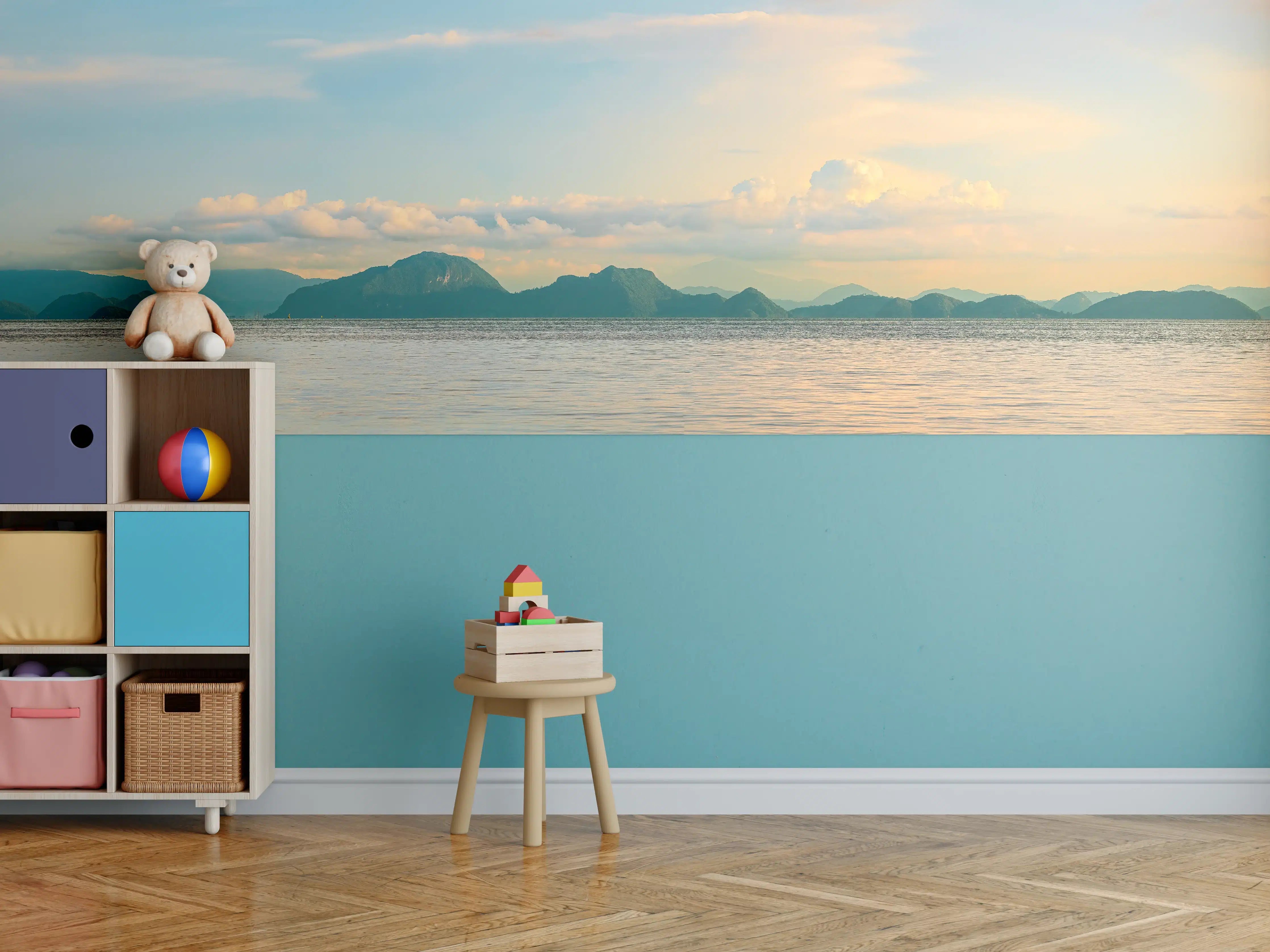 Kinderzimmer Wandgestaltung - Sonnenuntergang am Meer mit Bergen