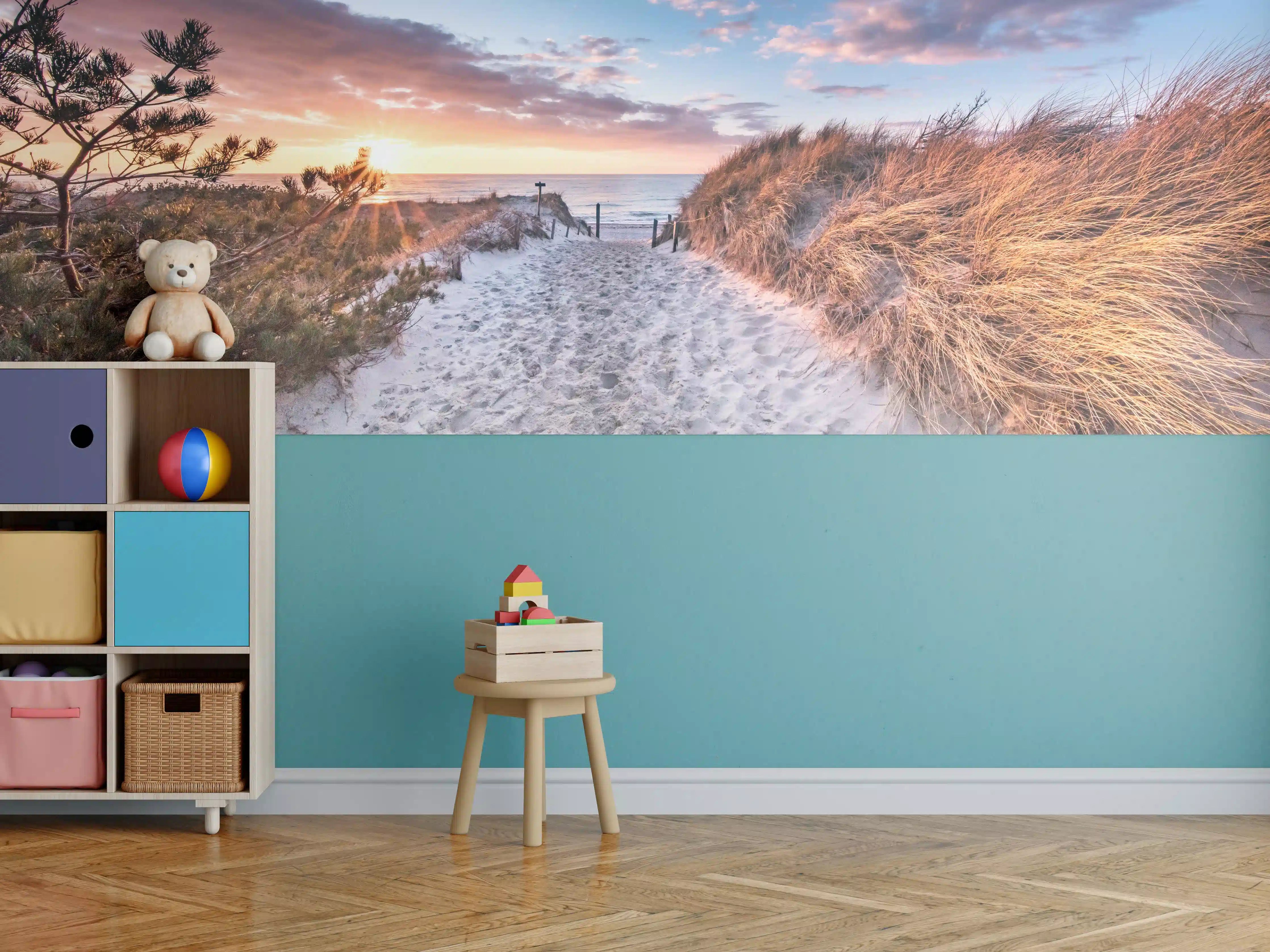 Kinderzimmer Wandgestaltung - Sonnenuntergang am Strand mit Dünen und Himmel in warmen Tönen
