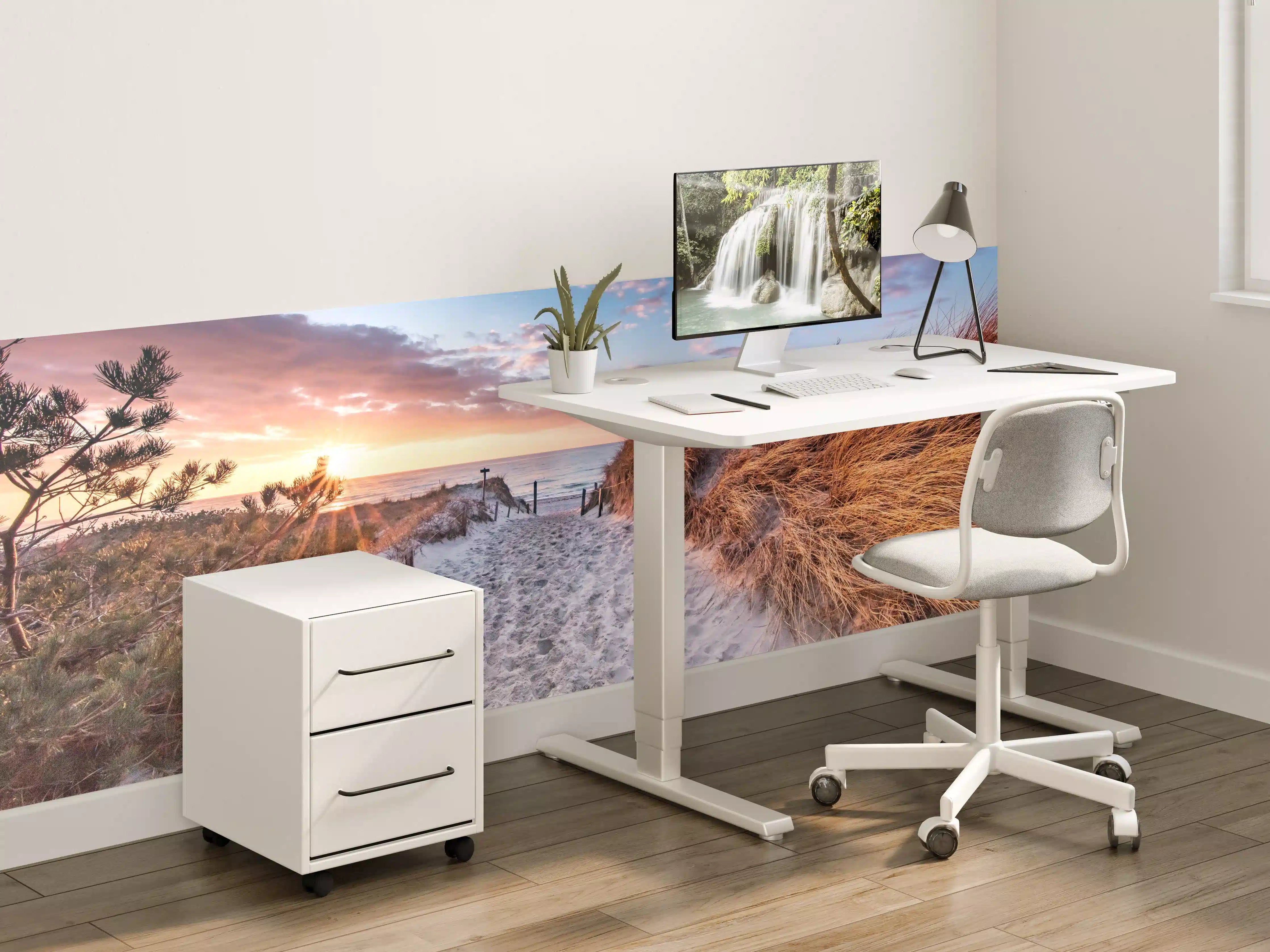 Kinderzimmer Wandgestaltung - Sonnenuntergang am Strand mit Dünen und Himmel in warmen Tönen