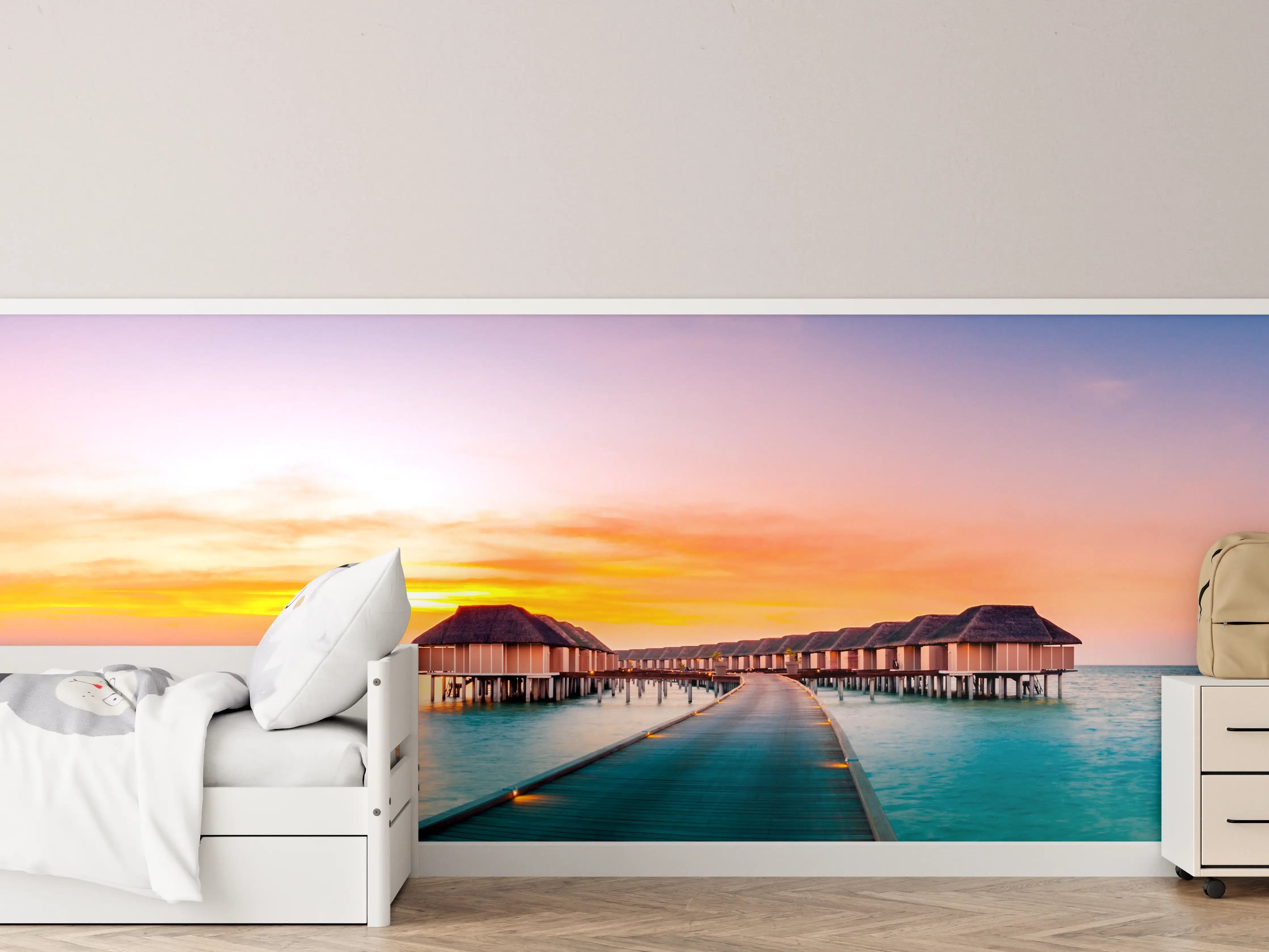 Kinderzimmer Wandgestaltung - Sonnenuntergang über dem Meer mit elegantem Steg