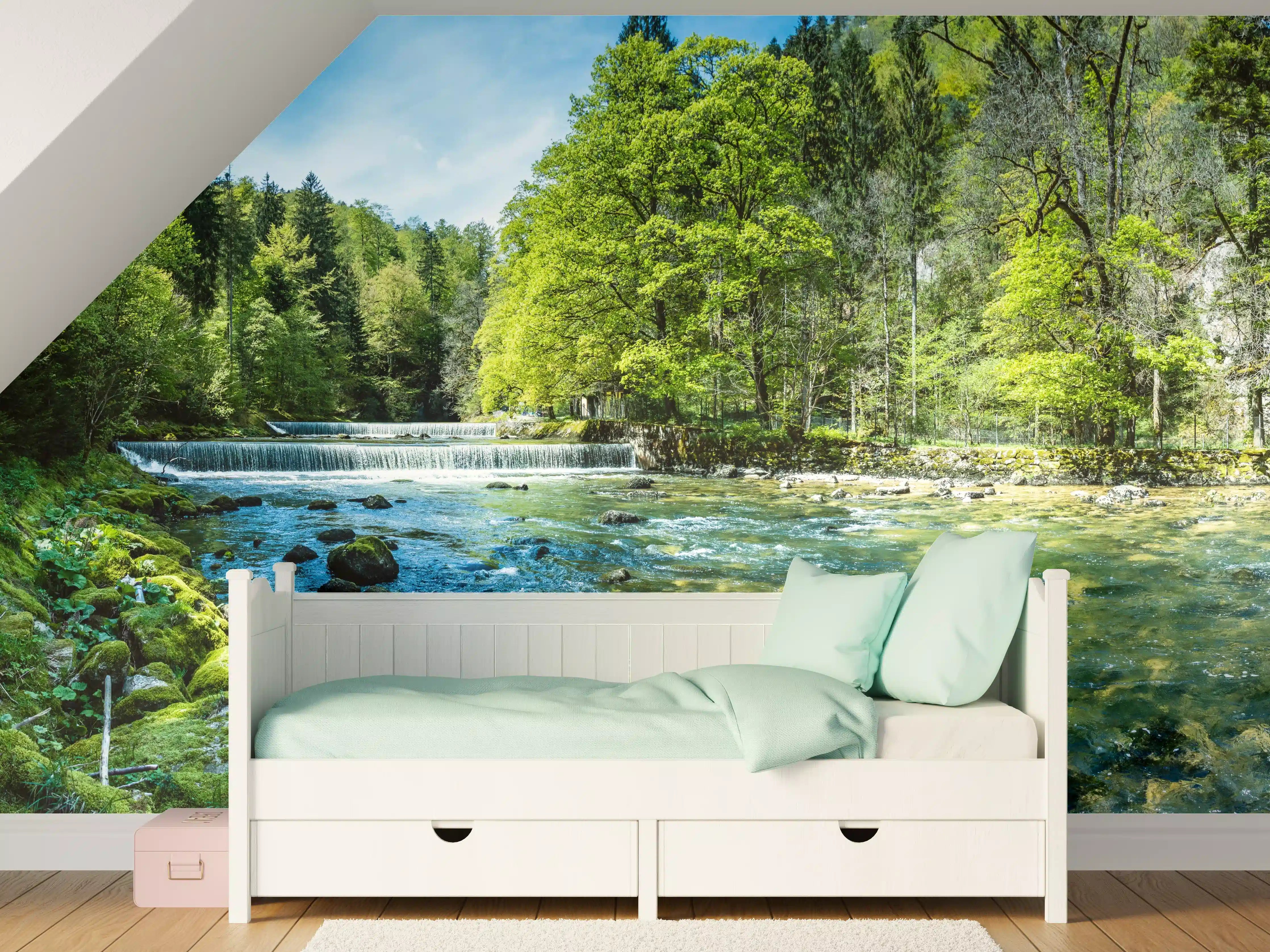 Kinderzimmer Wandgestaltung - Sonnige Flusslandschaft in der Schweiz