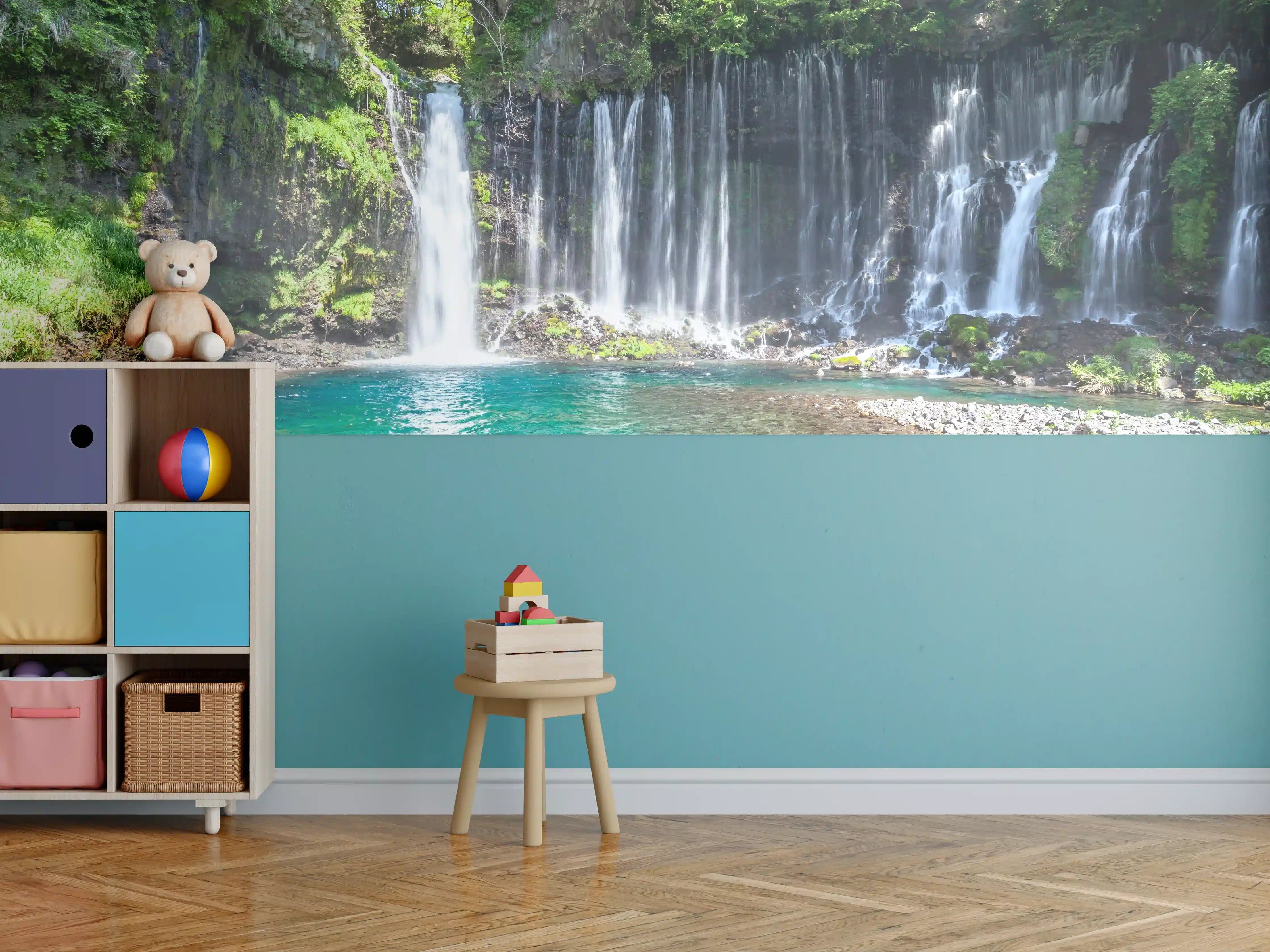 Kinderzimmer Wandgestaltung - Sonniger Shiraito-Wasserfall