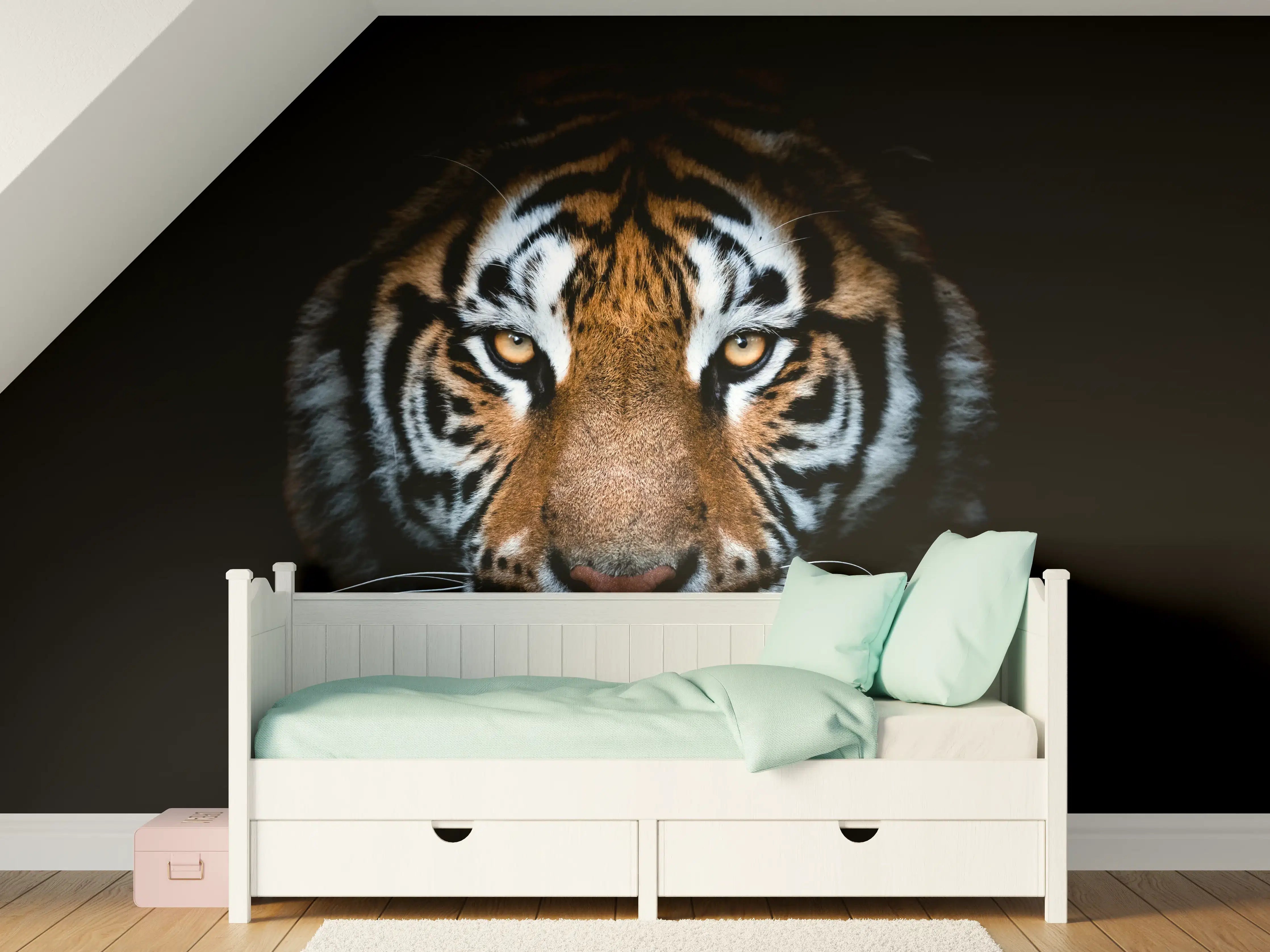 Kinderzimmer Wandgestaltung - Tiger-Portrait Schwarzer Hintergrund